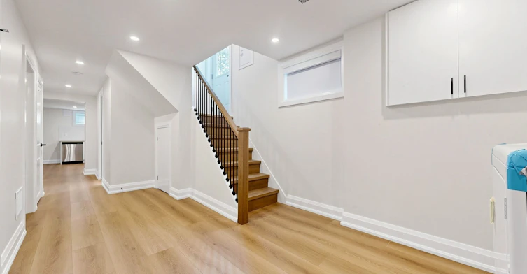 Lower-15 Maretta Avenue, Toronto, ON, M1K 3X8 - 5