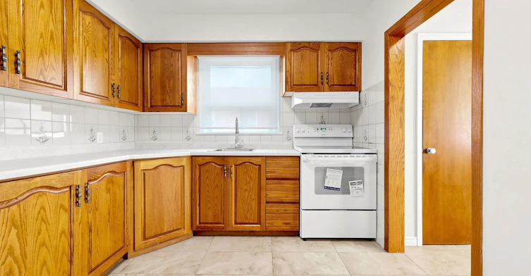Upper-15 Maretta Avenue, Toronto, ON, M1K 3X8 - 10