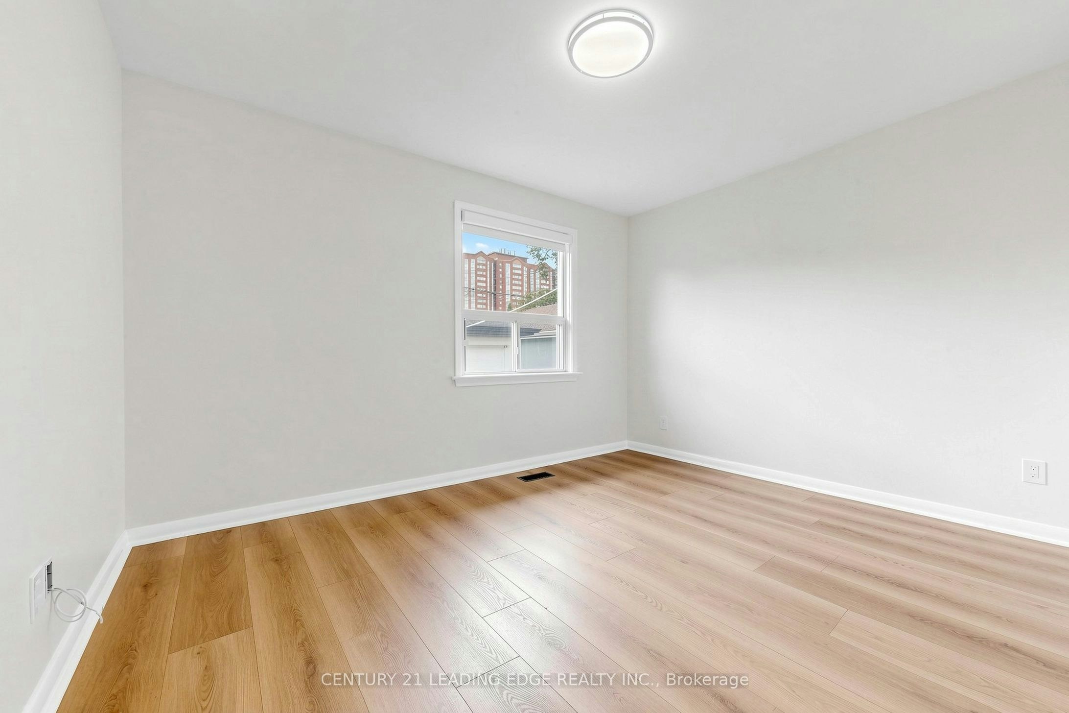 Upper-15 Maretta Avenue, Toronto, ON, M1K 3X8 - 14