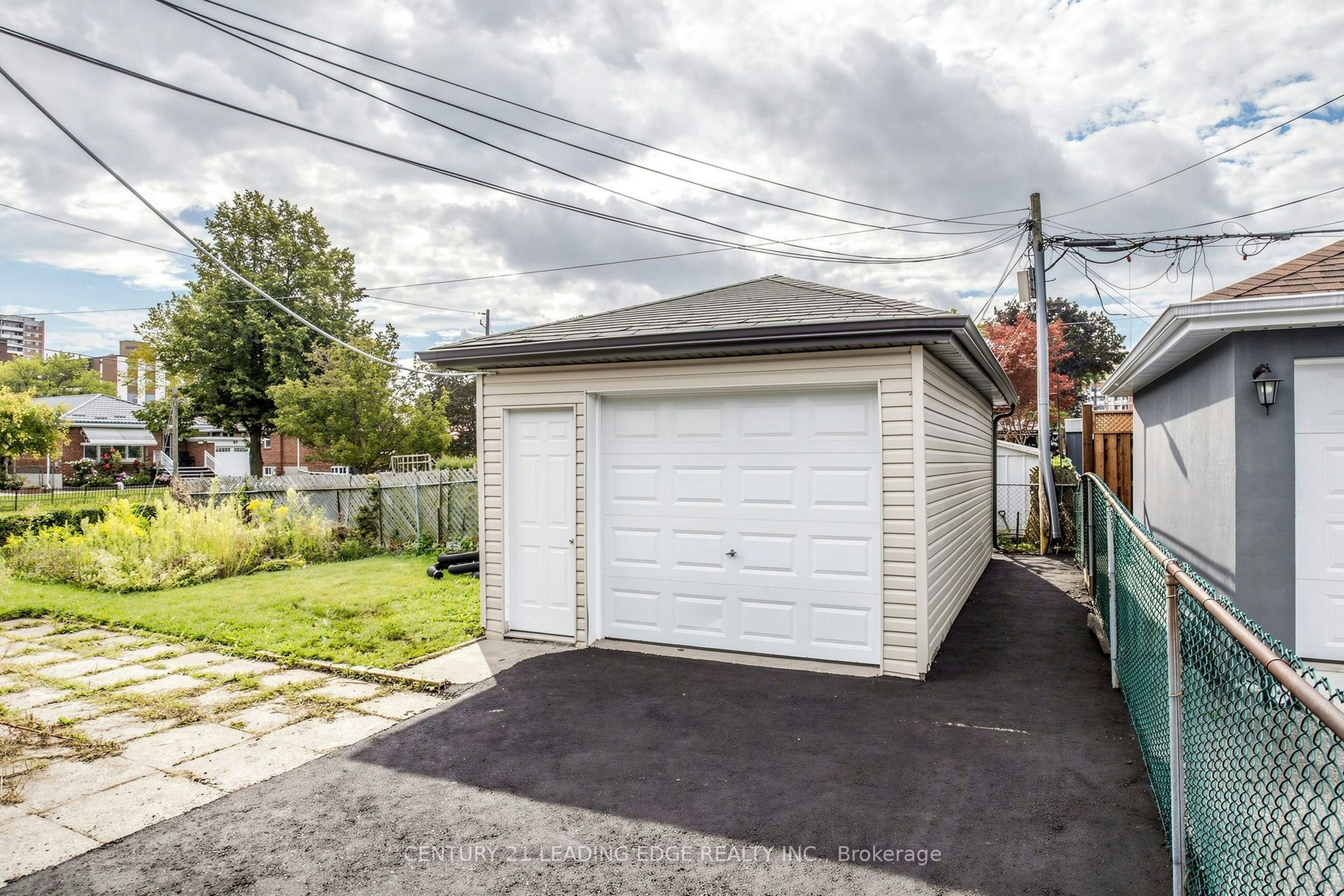 Upper-15 Maretta Avenue, Toronto, ON, M1K 3X8 - 23