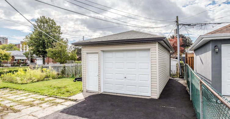 Upper-15 Maretta Avenue, Toronto, ON, M1K 3X8 - 23