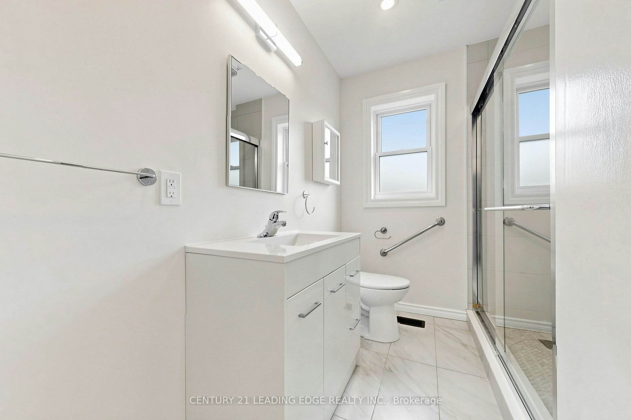 Upper-15 Maretta Avenue, Toronto, ON, M1K 3X8 - 20