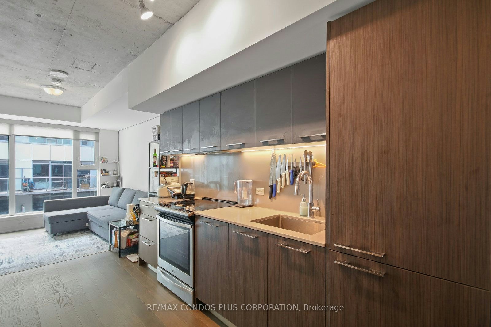 612-30 Baseball Place, Toronto, ON, M4M 0E8 - 4