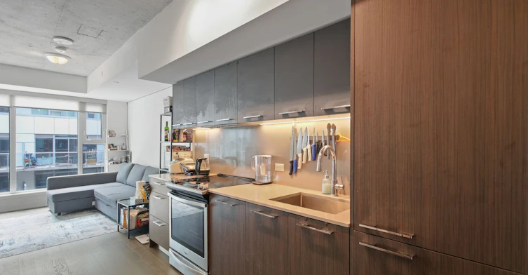 612-30 Baseball Place, Toronto, ON, M4M 0E8 - 4