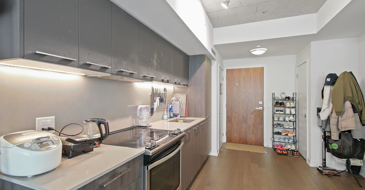 612-30 Baseball Place, Toronto, ON, M4M 0E8 - 6