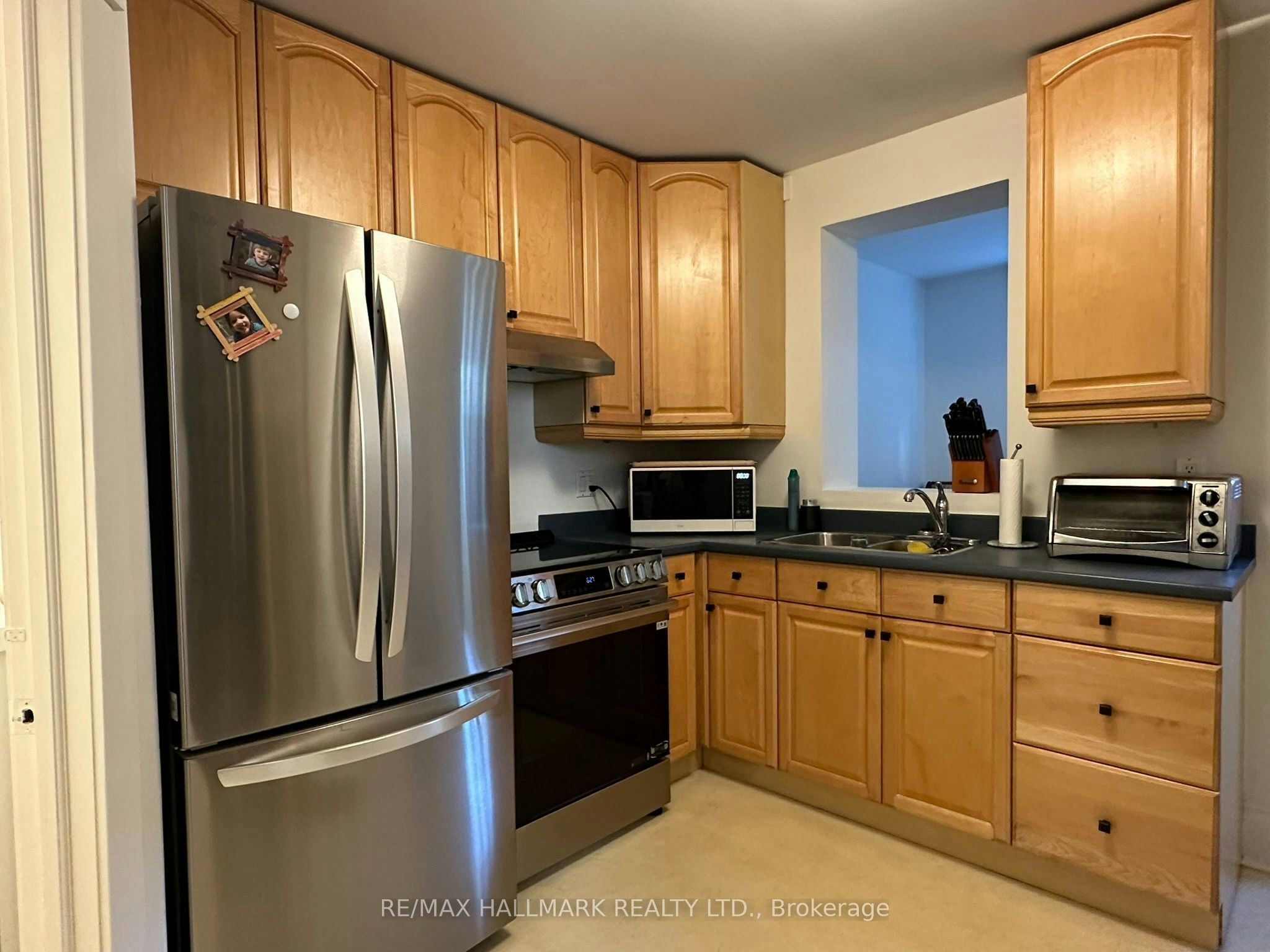 Unit #1-134 Ferrier Avenue, Toronto, ON, M4K 3H4 - 2