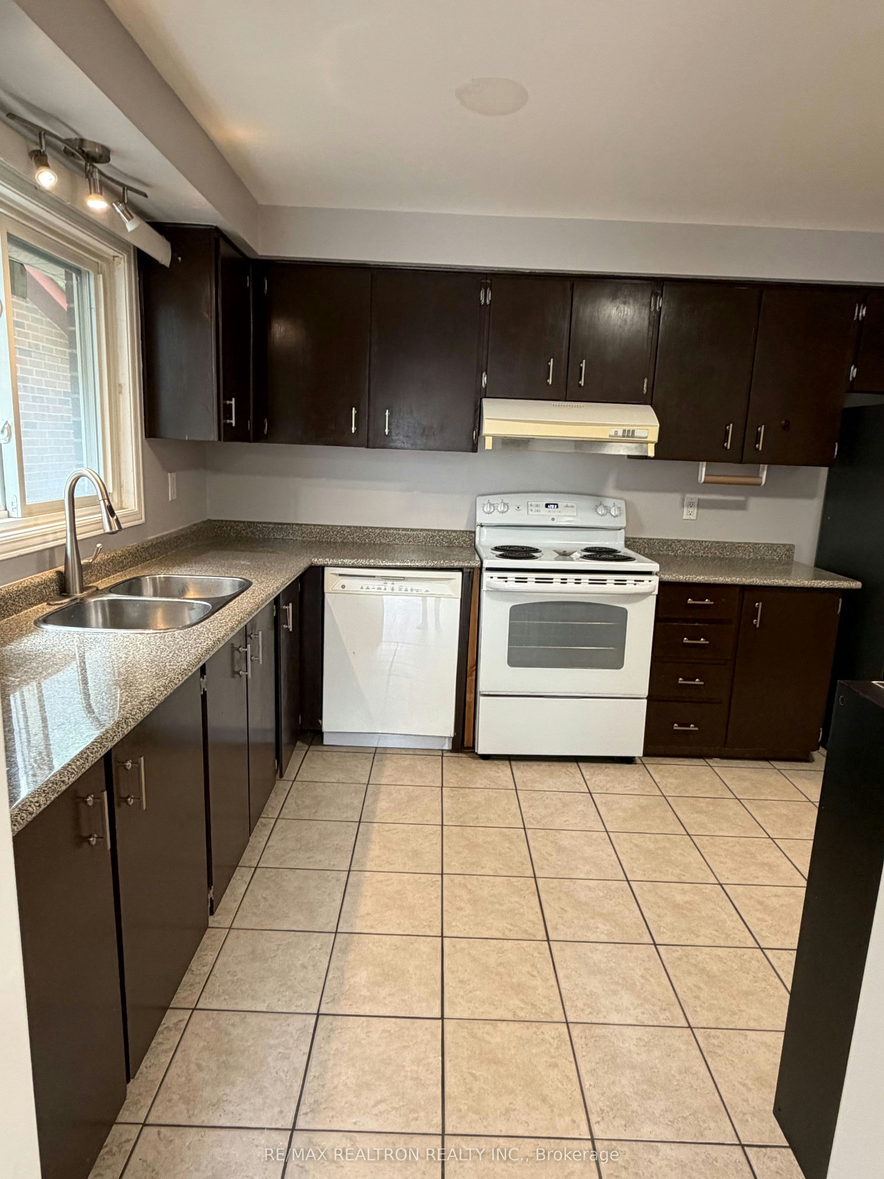 Main-148 Grenbeck Drive, Toronto, ON, M1V 2H6 - 6