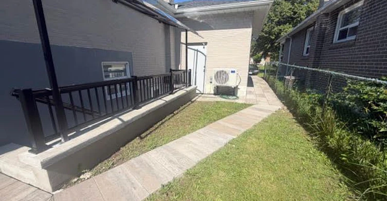 65 Romulus Drive, Toronto, ON, M1K 4C1 - 4