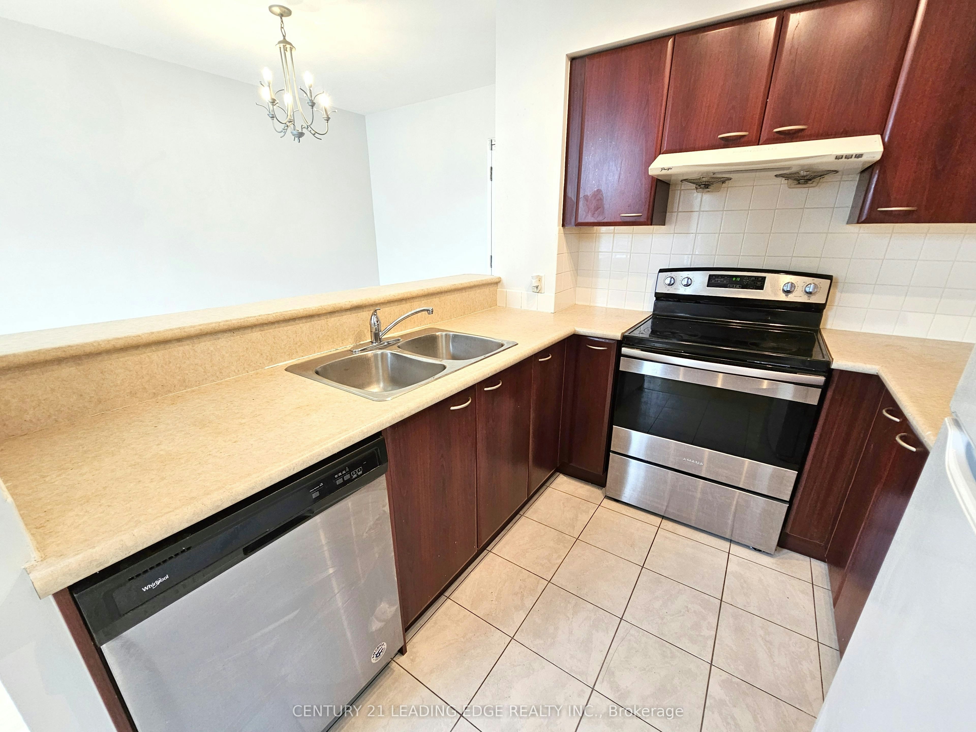 TH120-38 Lee Centre Drive, Toronto, ON, M1H 3J7 - 9