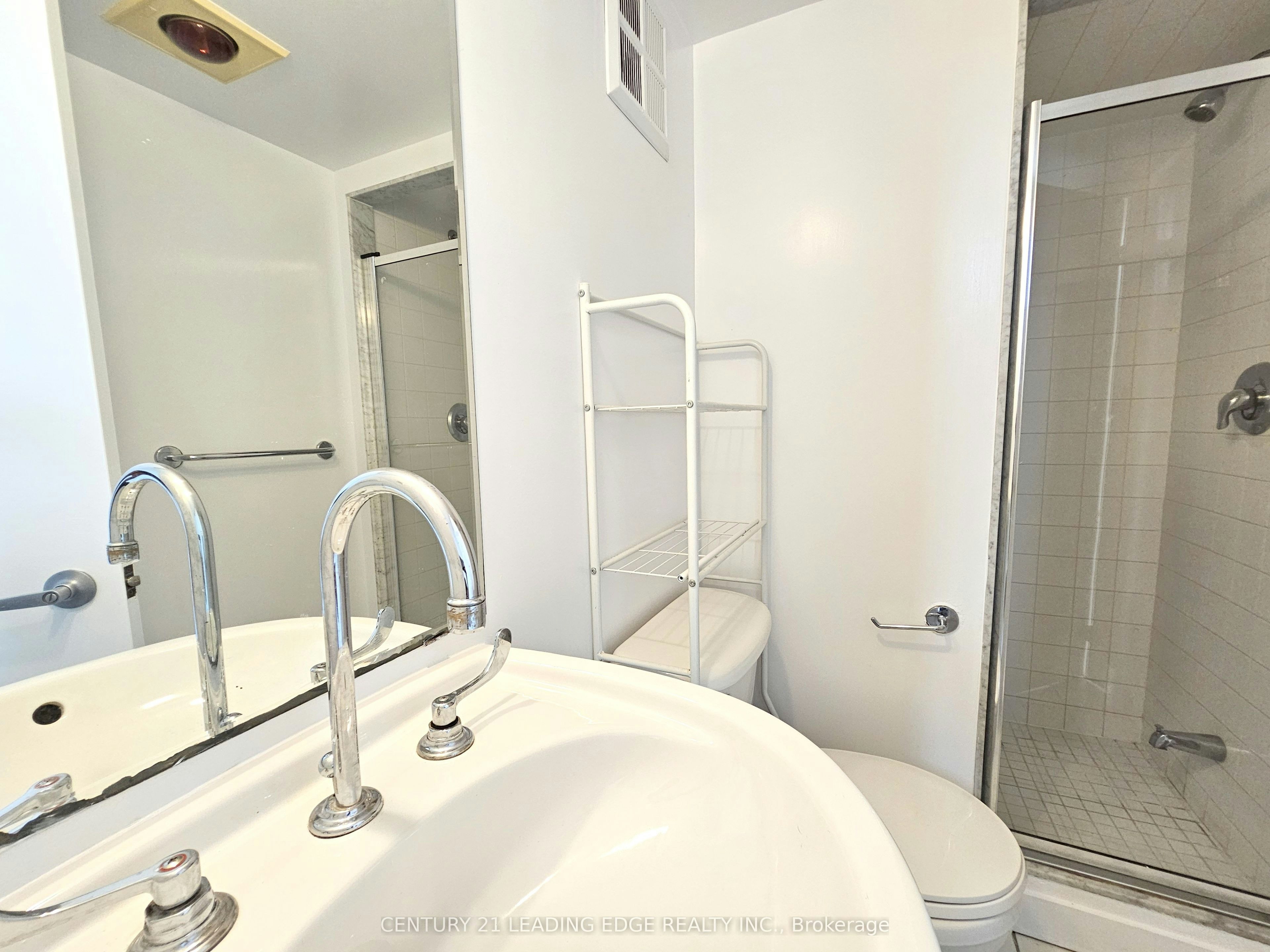 TH120-38 Lee Centre Drive, Toronto, ON, M1H 3J7 - 23