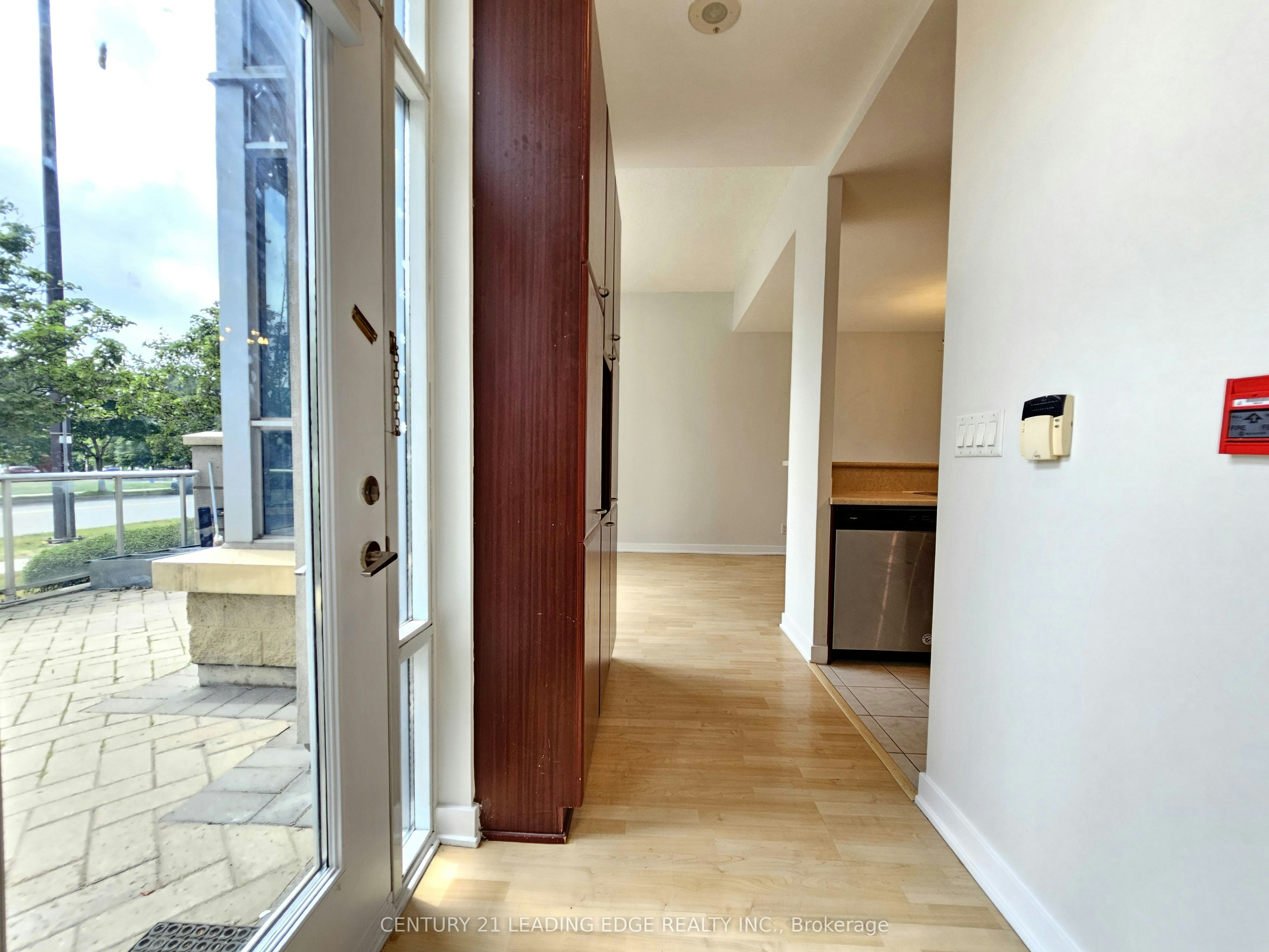 TH120-38 Lee Centre Drive, Toronto, ON, M1H 3J7 - 6