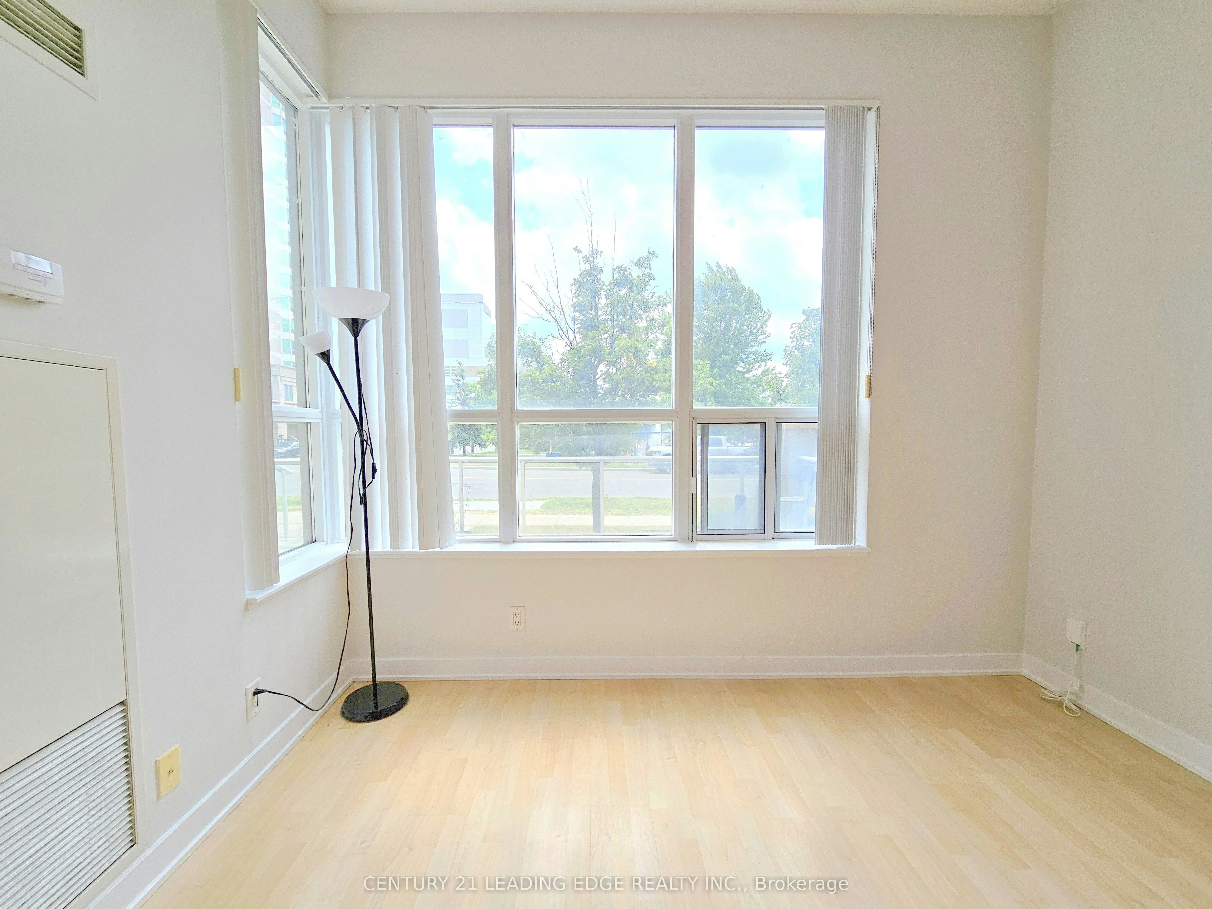 TH120-38 Lee Centre Drive, Toronto, ON, M1H 3J7 - 13