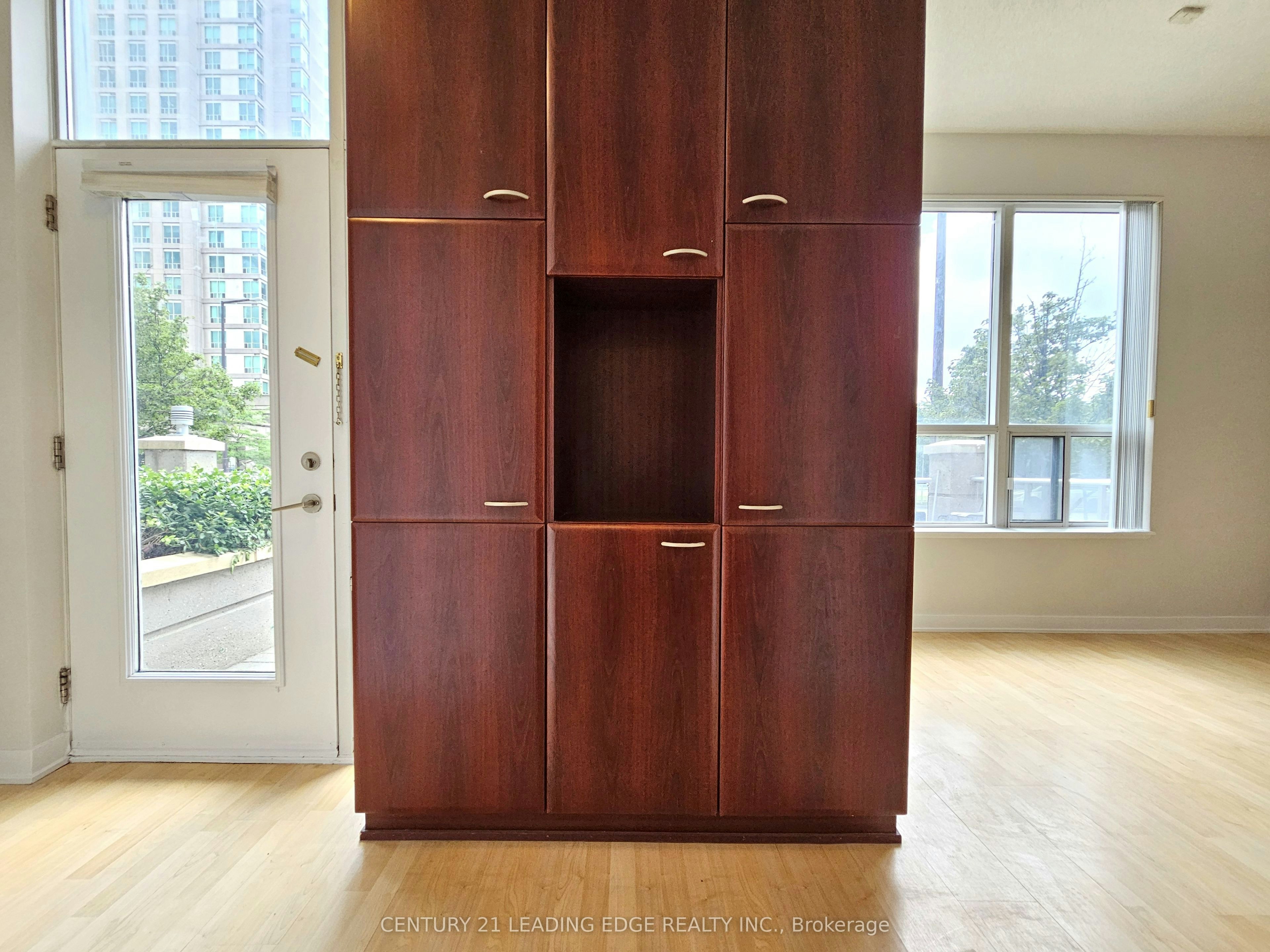 TH120-38 Lee Centre Drive, Toronto, ON, M1H 3J7 - 4