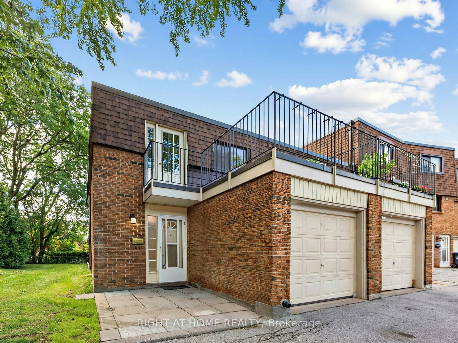336 Sprucewood Court, Toronto, ON, M1W 1R1