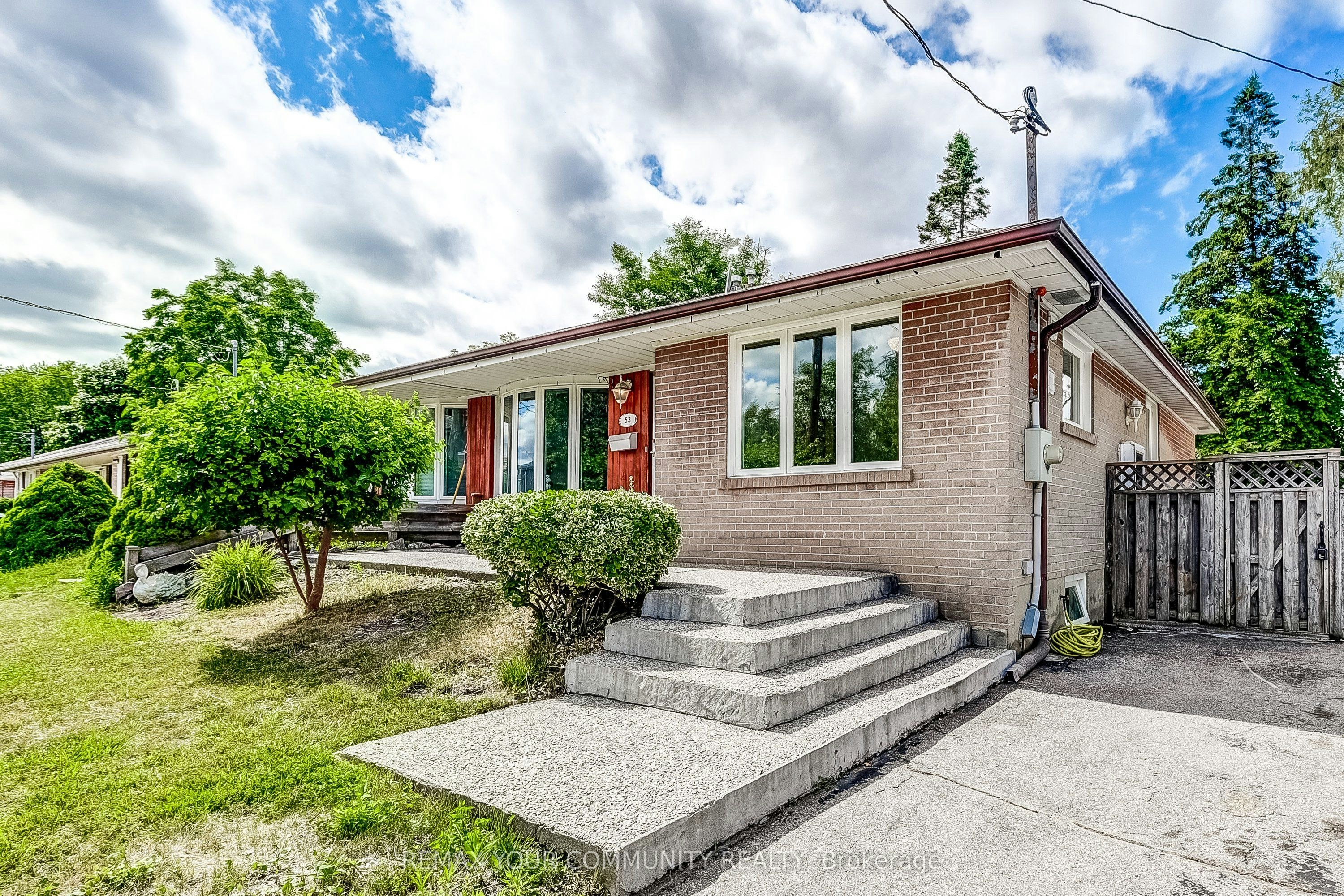 53 Glory Crescent, Toronto, ON, M1E 2B9