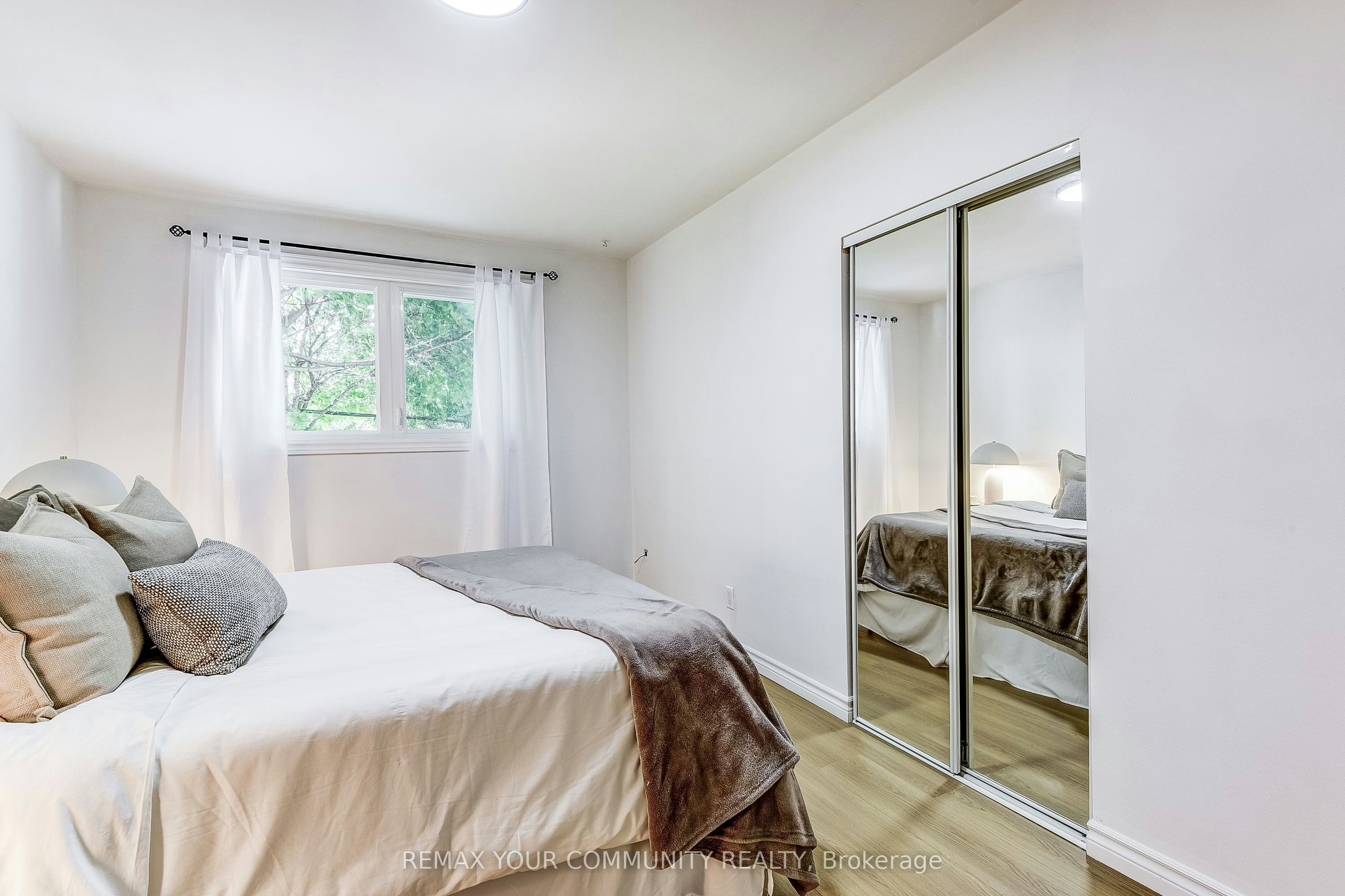 53 Glory Crescent, Toronto, ON, M1E 2B9 - 9