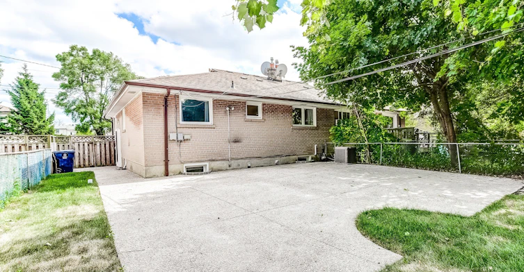 53 Glory Crescent, Toronto, ON, M1E 2B9 - 25