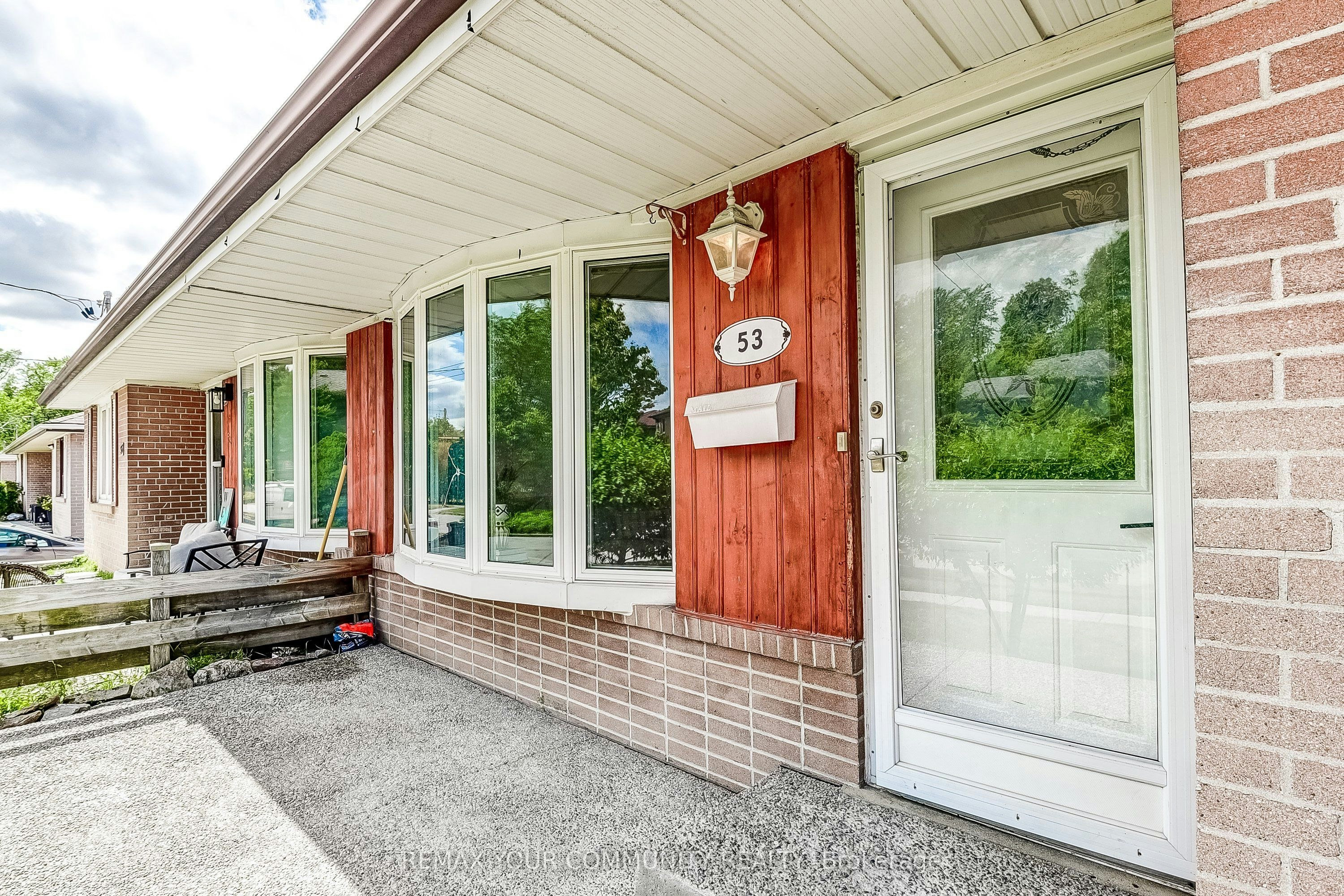 53 Glory Crescent, Toronto, ON, M1E 2B9 - 2