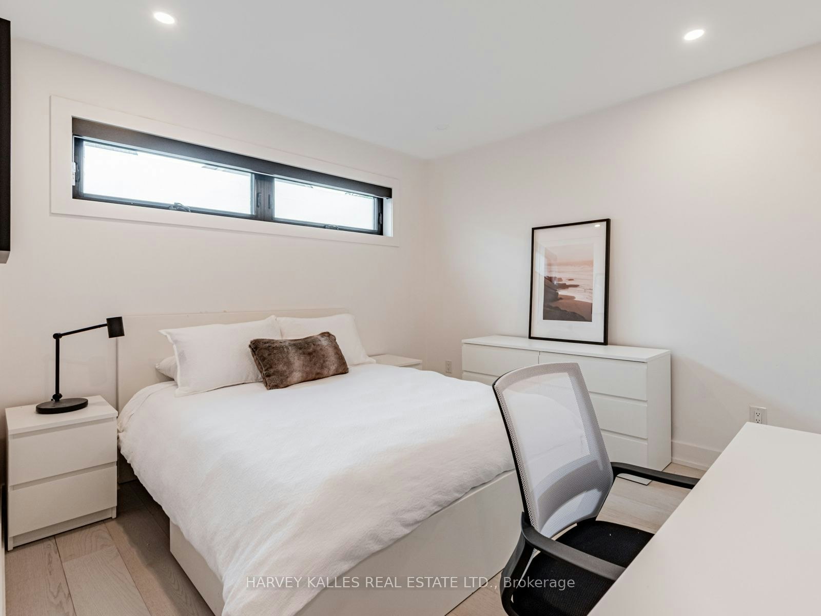 20 Leslie Garden Lane, Toronto, ON, M4M 3B4 - 15