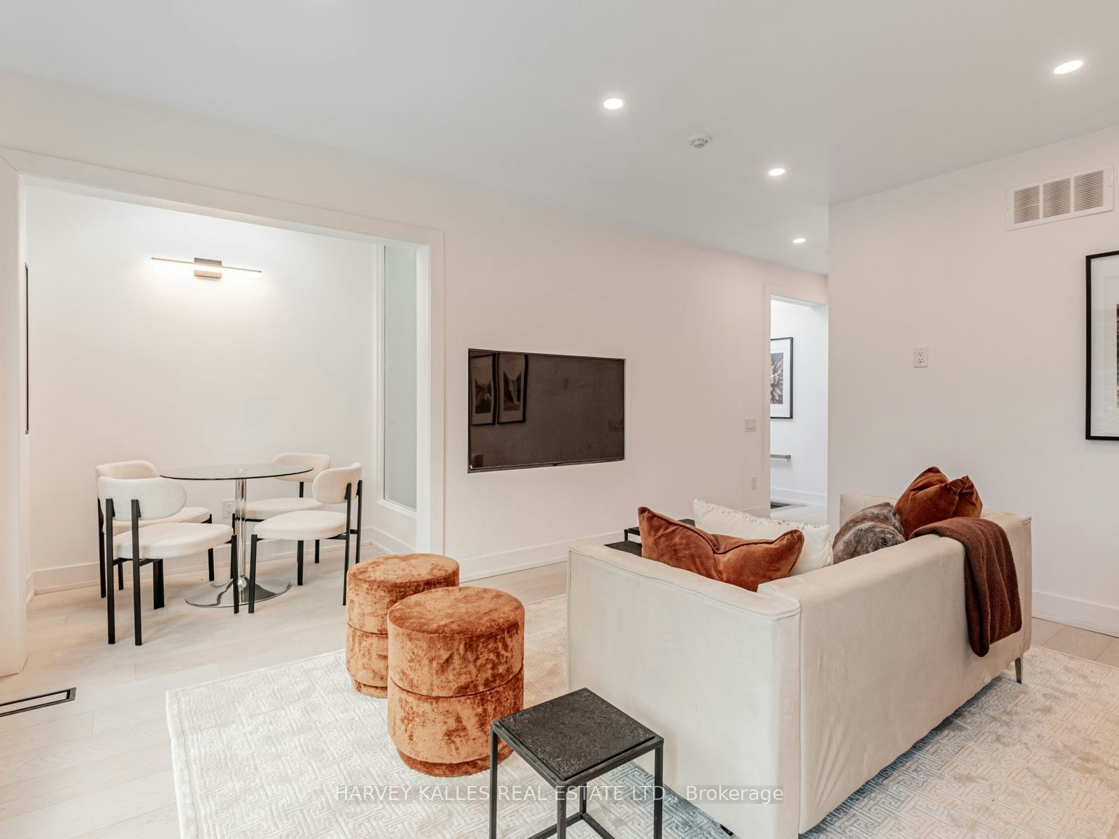 20 Leslie Garden Lane, Toronto, ON, M4M 3B4 - 11