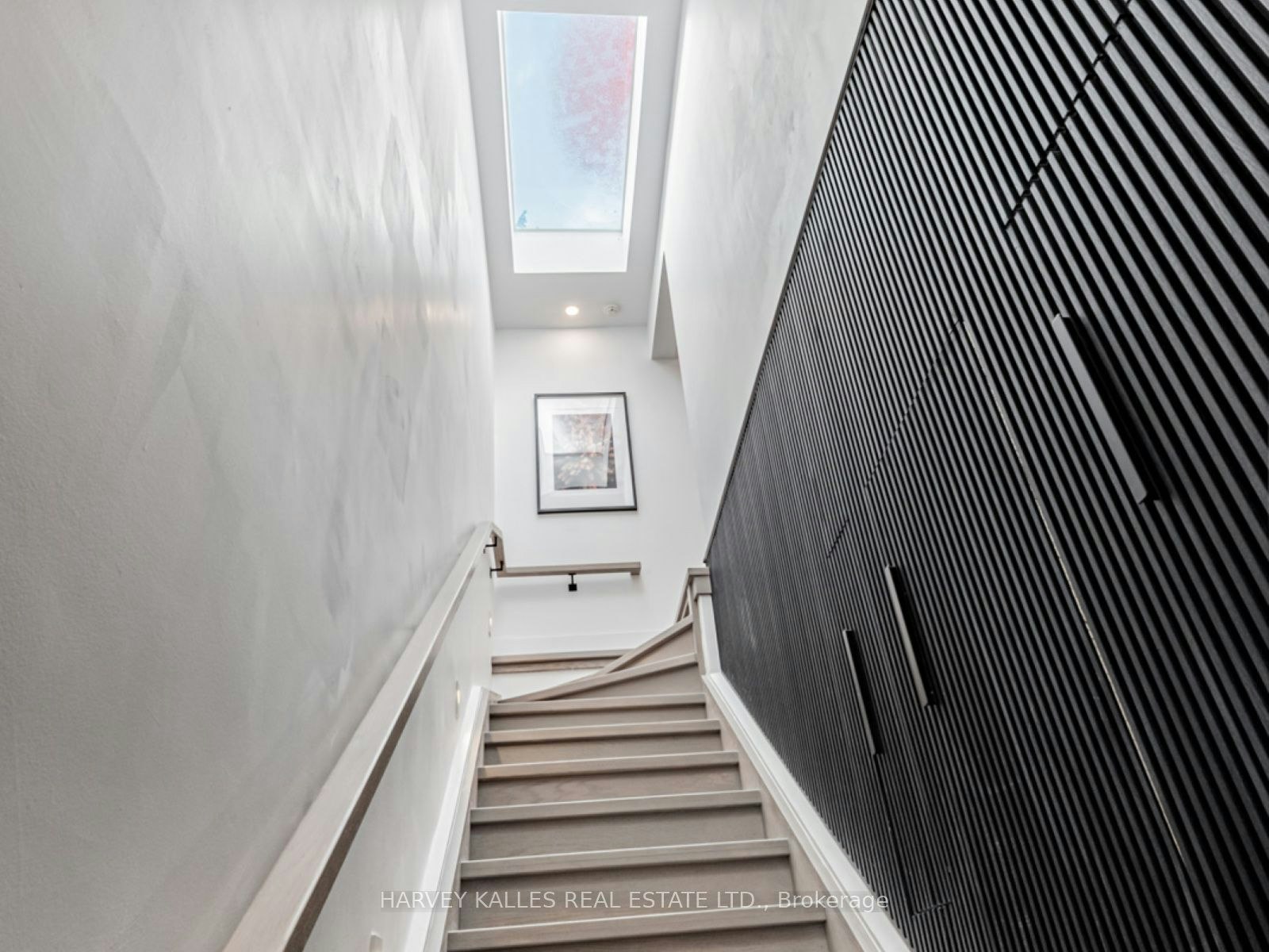20 Leslie Garden Lane, Toronto, ON, M4M 3B4 - 2