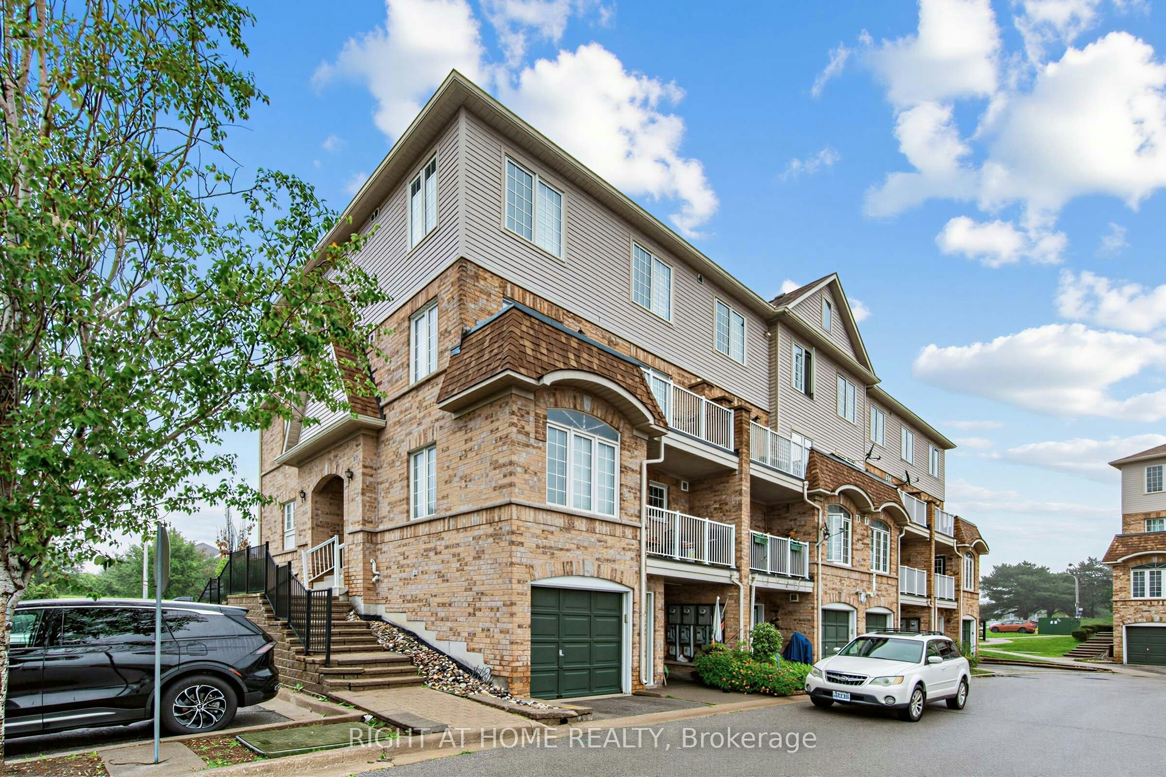 93-200 Mclevin Avenue, Toronto, ON, M1B 6C8