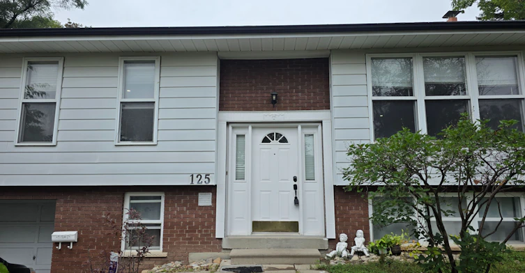 125 Weir Crescent S, Toronto, ON, M1E 4T1