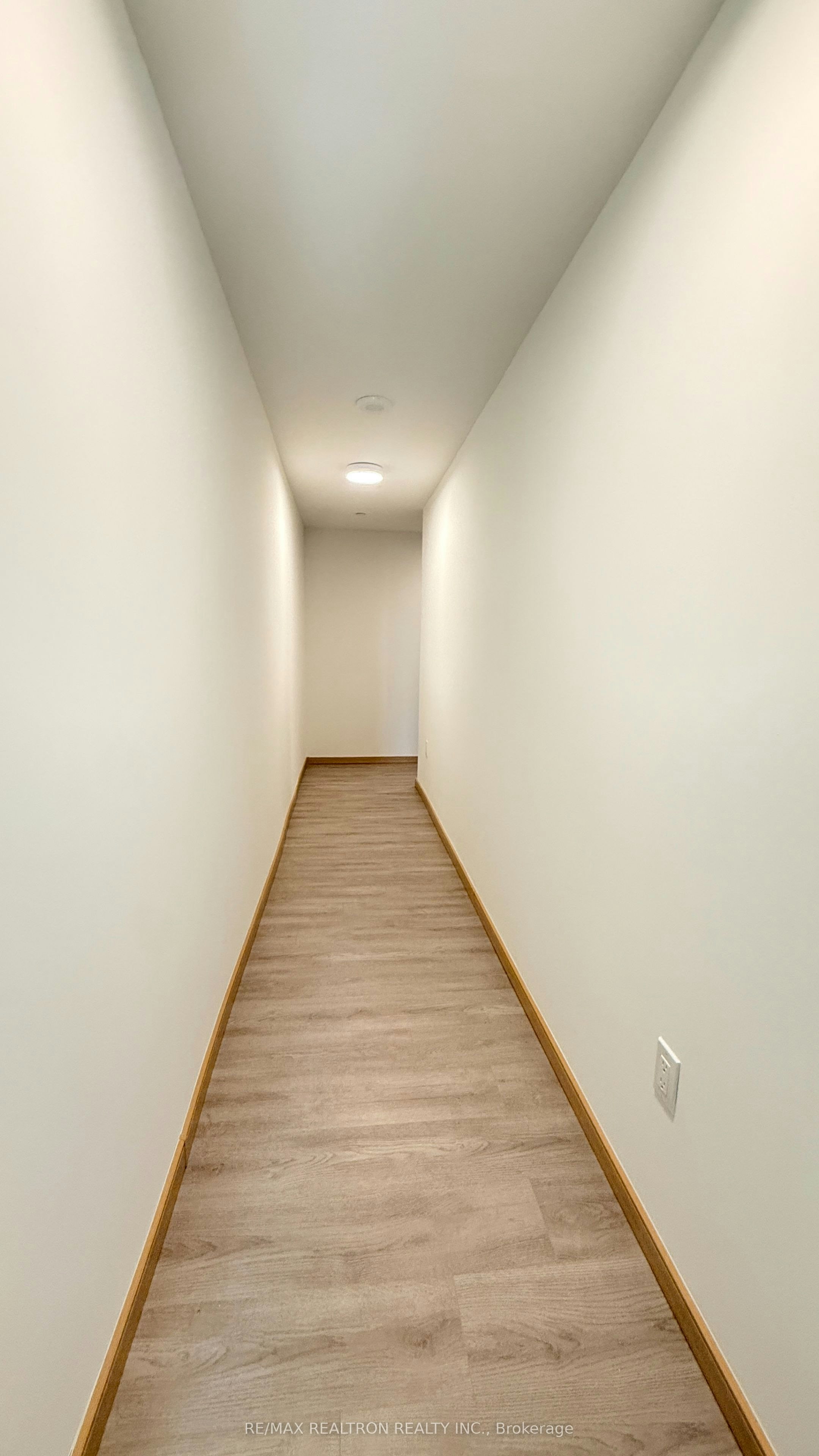503-3421 Sheppard Avenue E, Toronto, ON, M1T 0C1 - 2