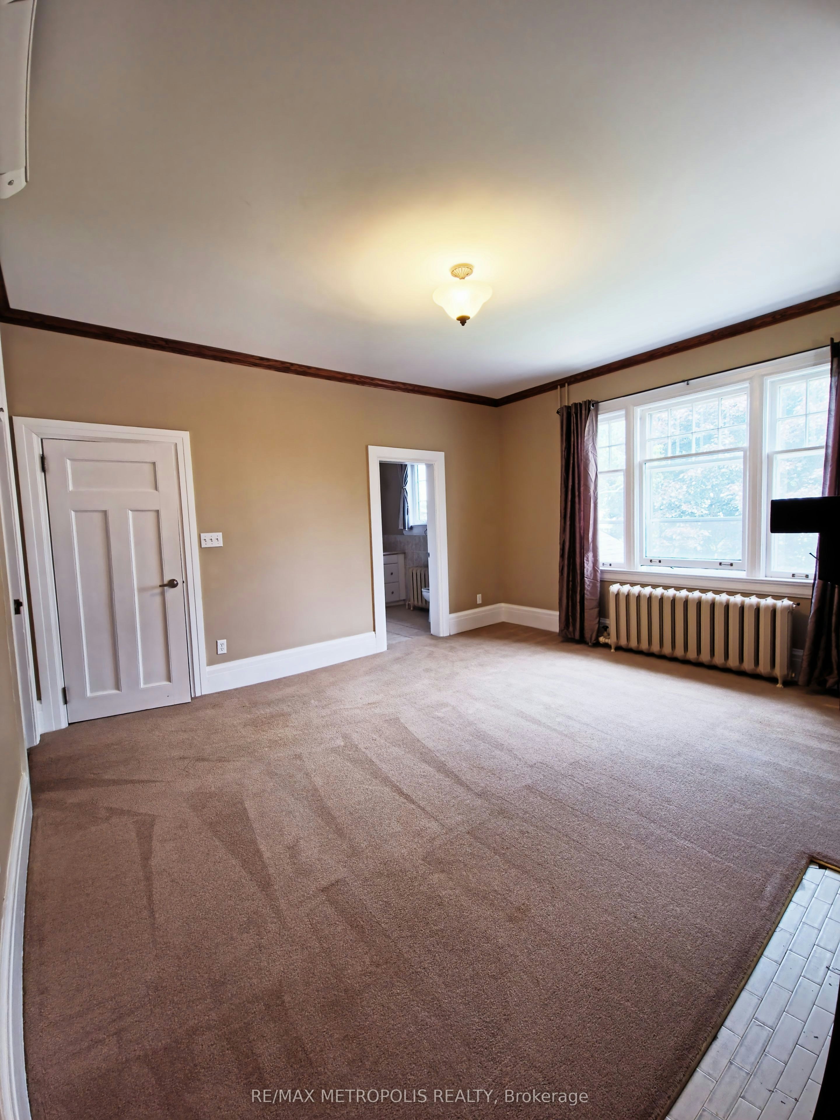 Upper #2-1110 Simcoe Street S, Oshawa, ON, L1H 4L8 - 6
