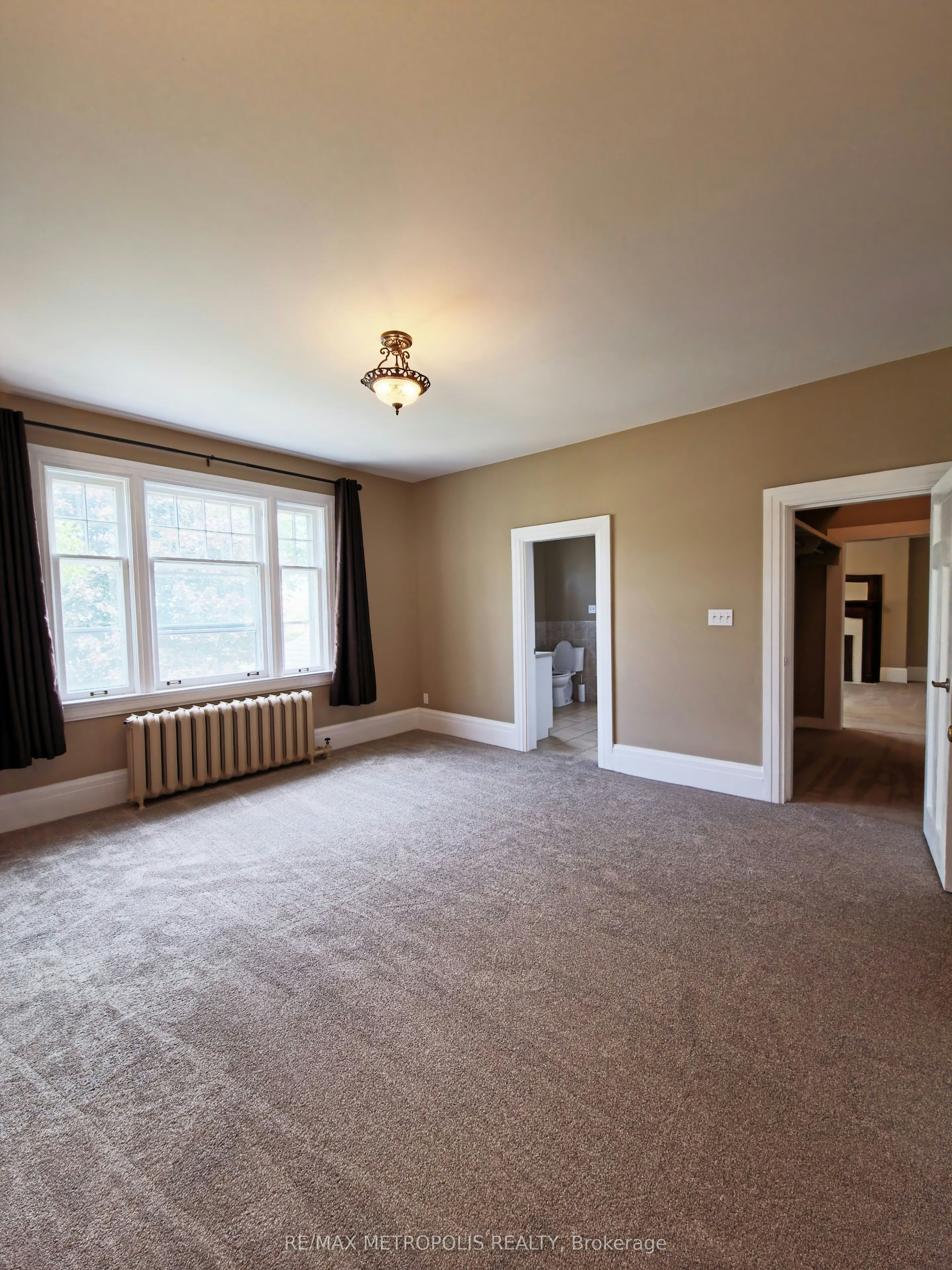 Upper #2-1110 Simcoe Street S, Oshawa, ON, L1H 4L8 - 8
