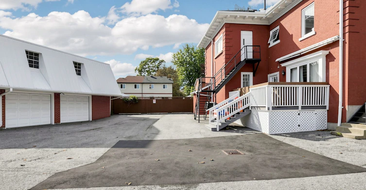 Upper #2-1110 Simcoe Street S, Oshawa, ON, L1H 4L8 - 43