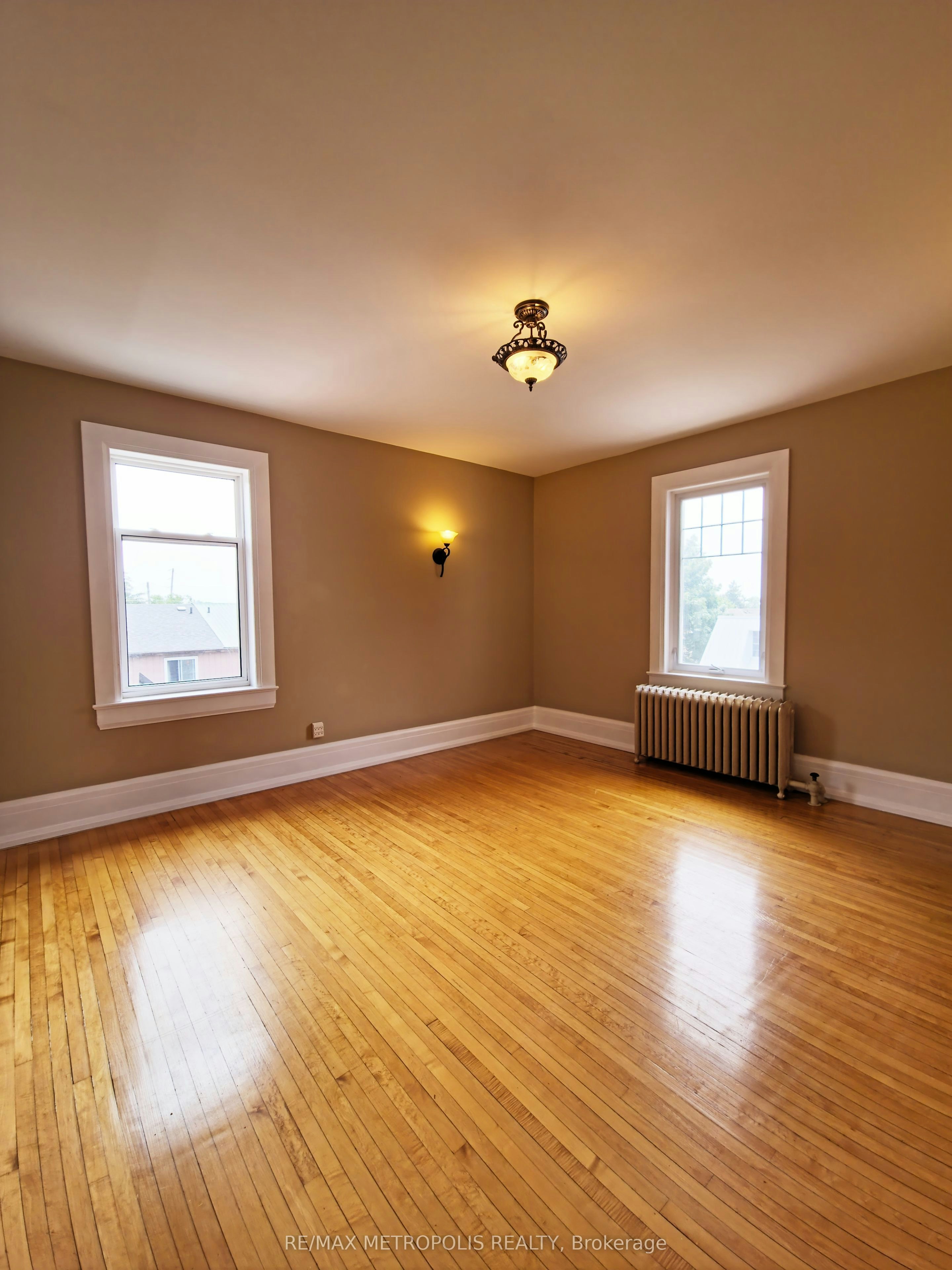 Upper #2-1110 Simcoe Street S, Oshawa, ON, L1H 4L8 - 10
