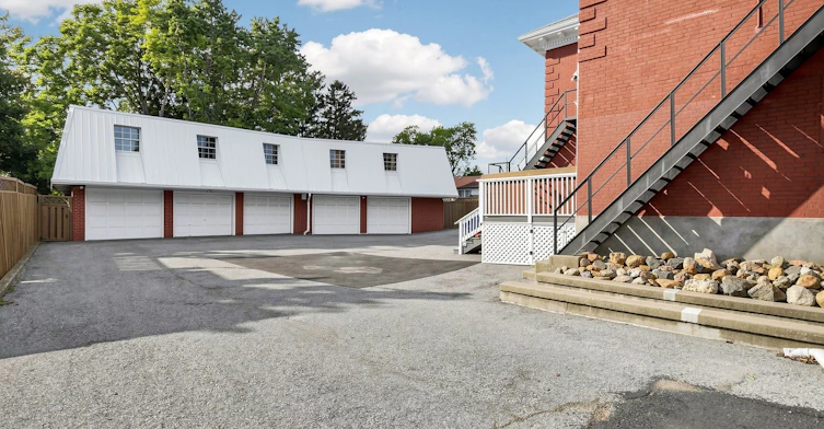 Upper #2-1110 Simcoe Street S, Oshawa, ON, L1H 4L8 - 42