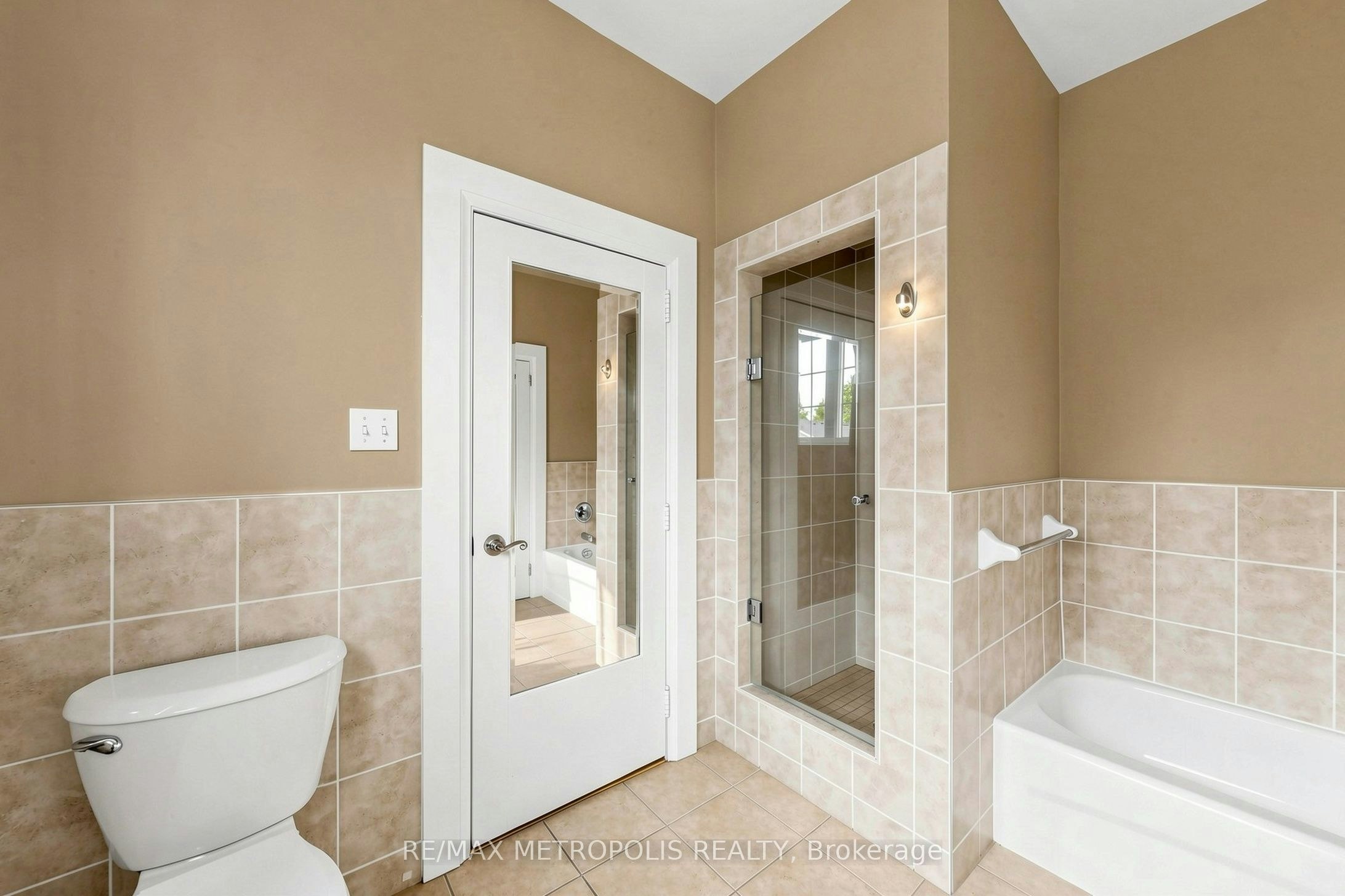Upper #2-1110 Simcoe Street S, Oshawa, ON, L1H 4L8 - 27