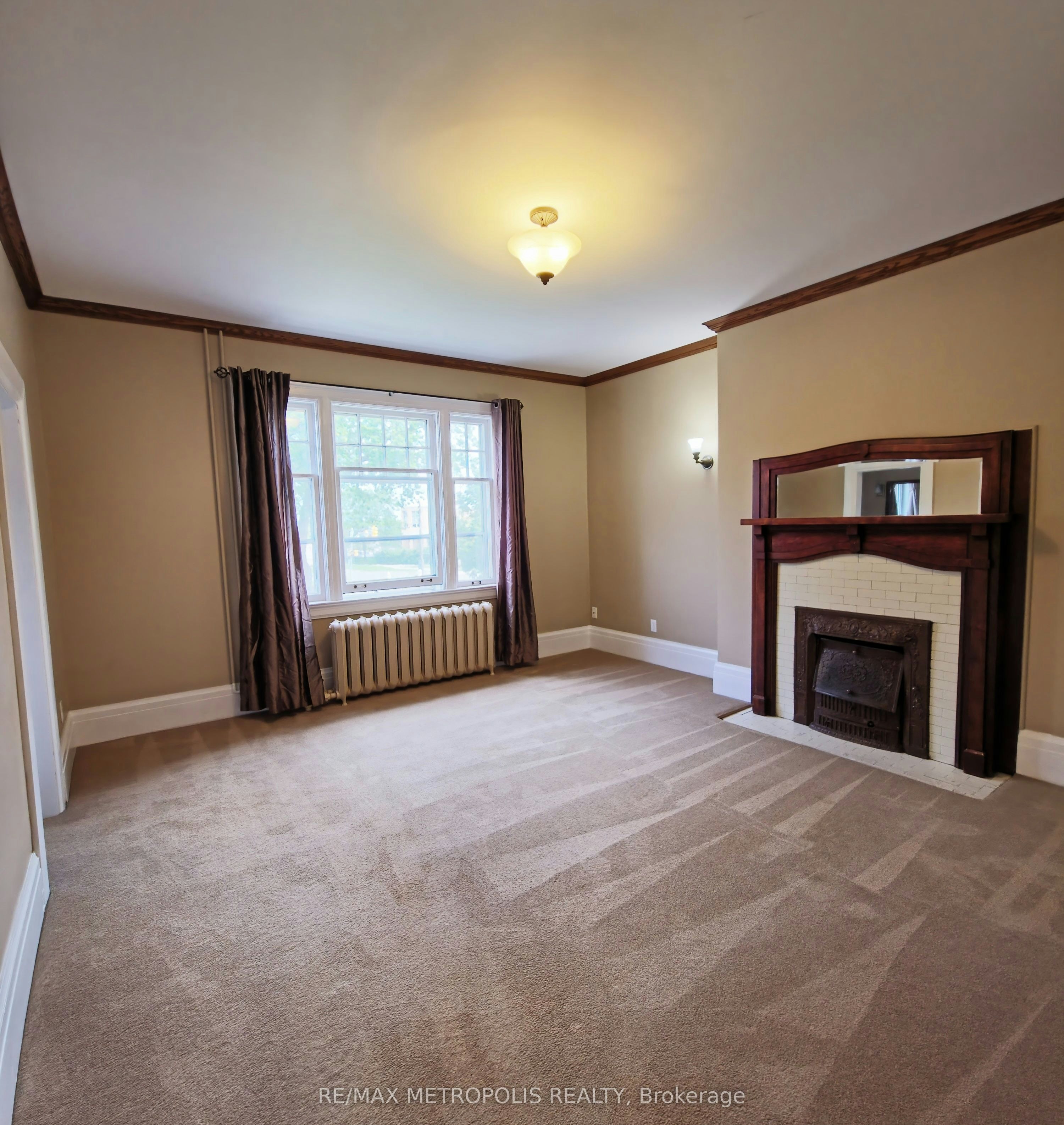 Upper #2-1110 Simcoe Street S, Oshawa, ON, L1H 4L8 - 5