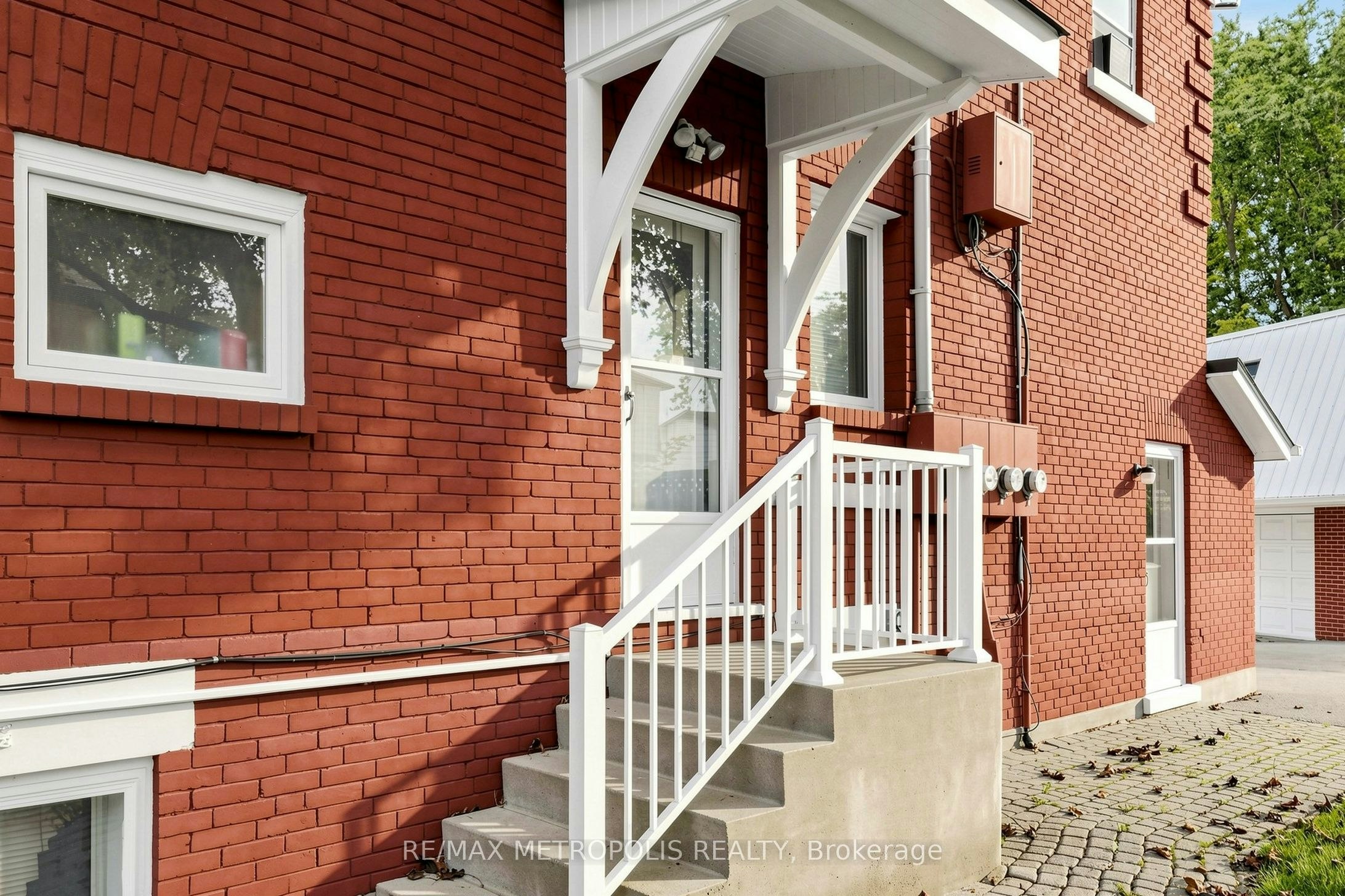 Upper #2-1110 Simcoe Street S, Oshawa, ON, L1H 4L8 - 49