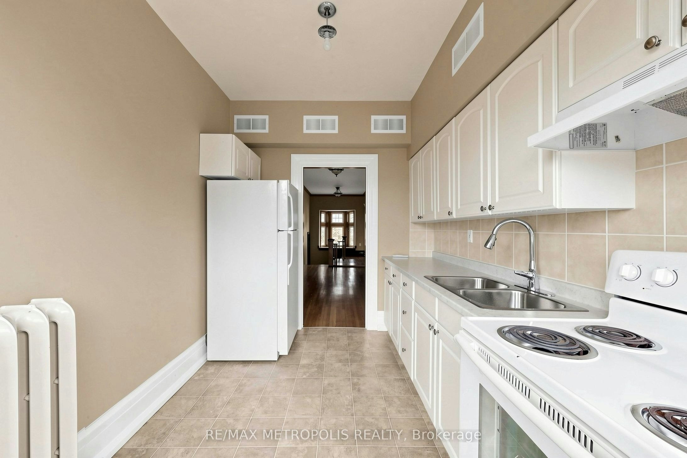 Upper #2-1110 Simcoe Street S, Oshawa, ON, L1H 4L8 - 16