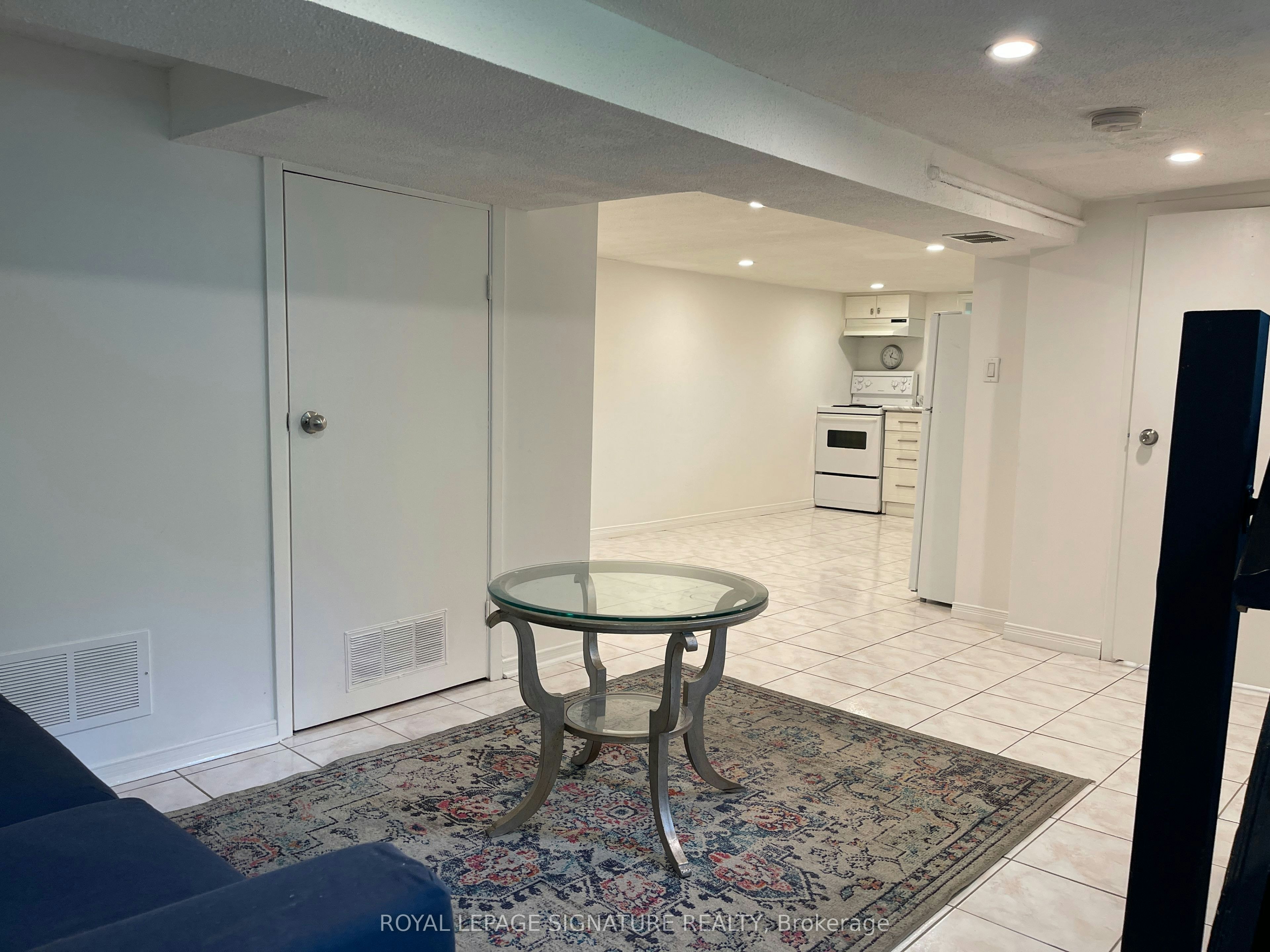 Bsmt-24 Weymouth Avenue, Toronto, ON, M4C 1R7 - 7