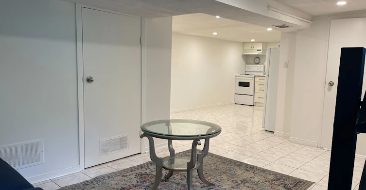Bsmt-24 Weymouth Avenue, Toronto, ON, M4C 1R7 - 7