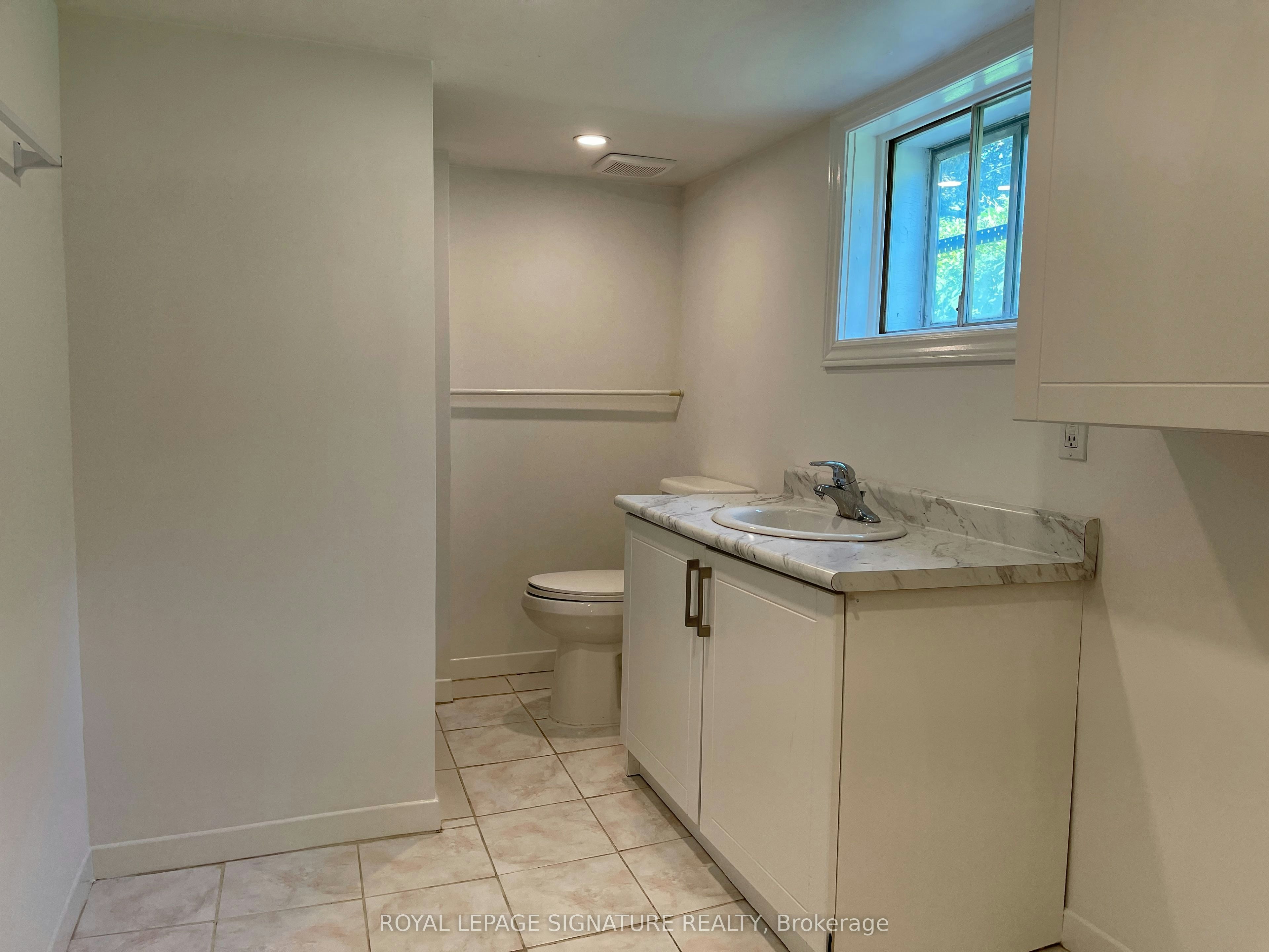 Bsmt-24 Weymouth Avenue, Toronto, ON, M4C 1R7 - 9