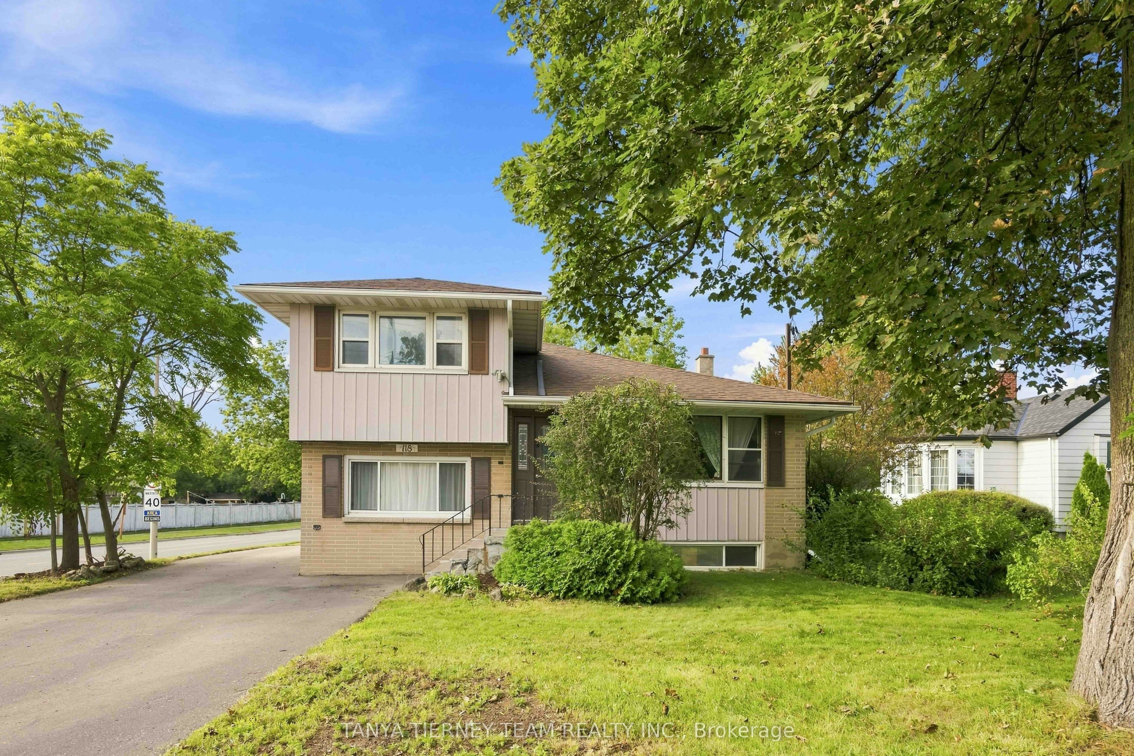 118 Rossland Road W, Oshawa, ON, L1G 2V6