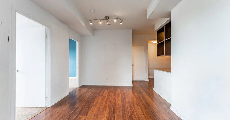 2220-181 Village Green Square, Toronto, ON, M1S 0K6 - 9