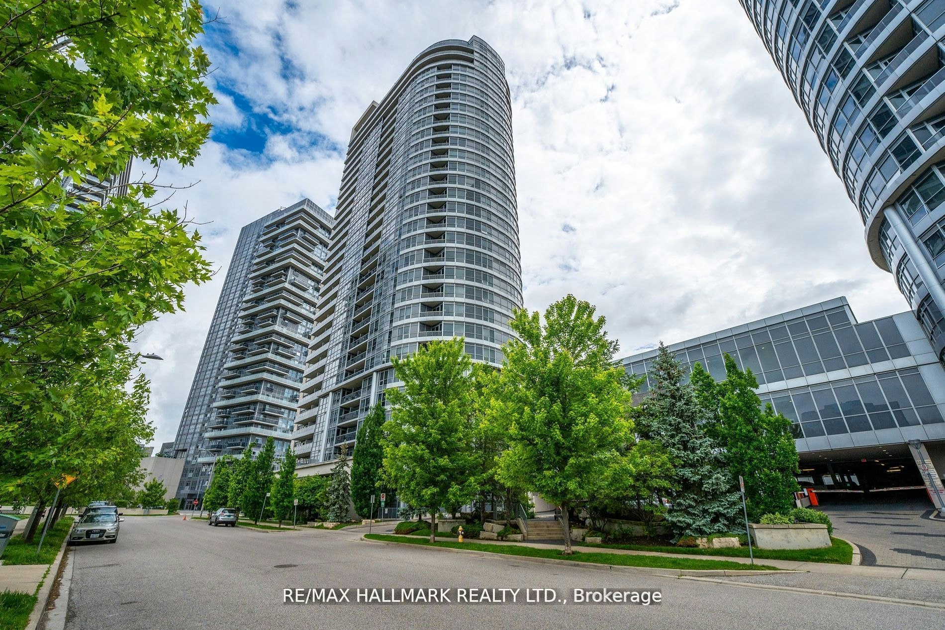 2220-181 Village Green Square, Toronto, ON, M1S 0K6
