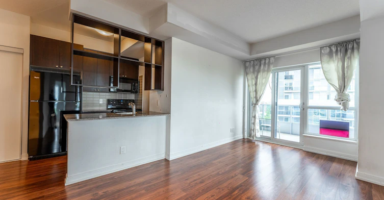 2220-181 Village Green Square, Toronto, ON, M1S 0K6 - 2