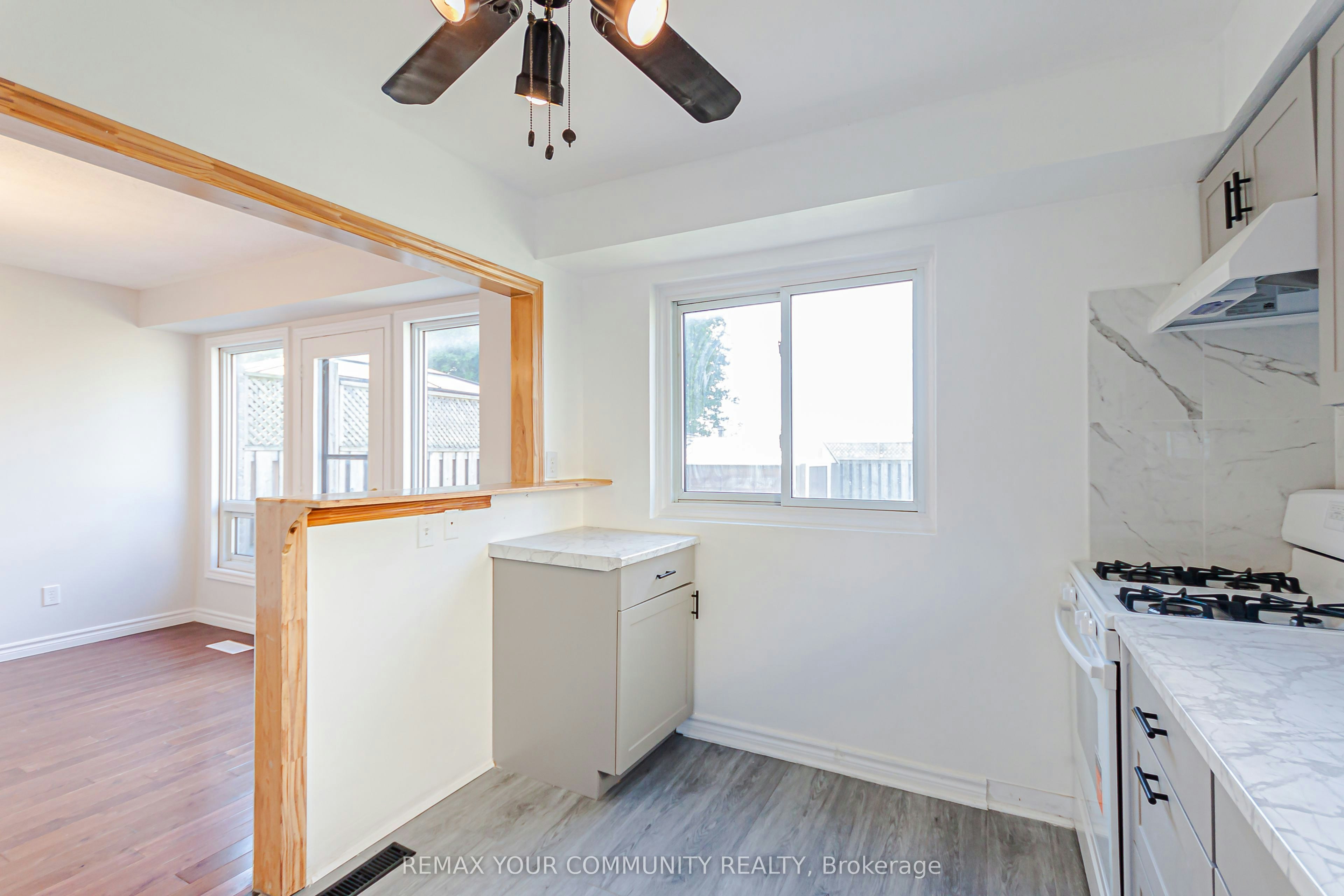 1319 Fenelon Crescent, Oshawa, ON, L1J 6G2 - 7