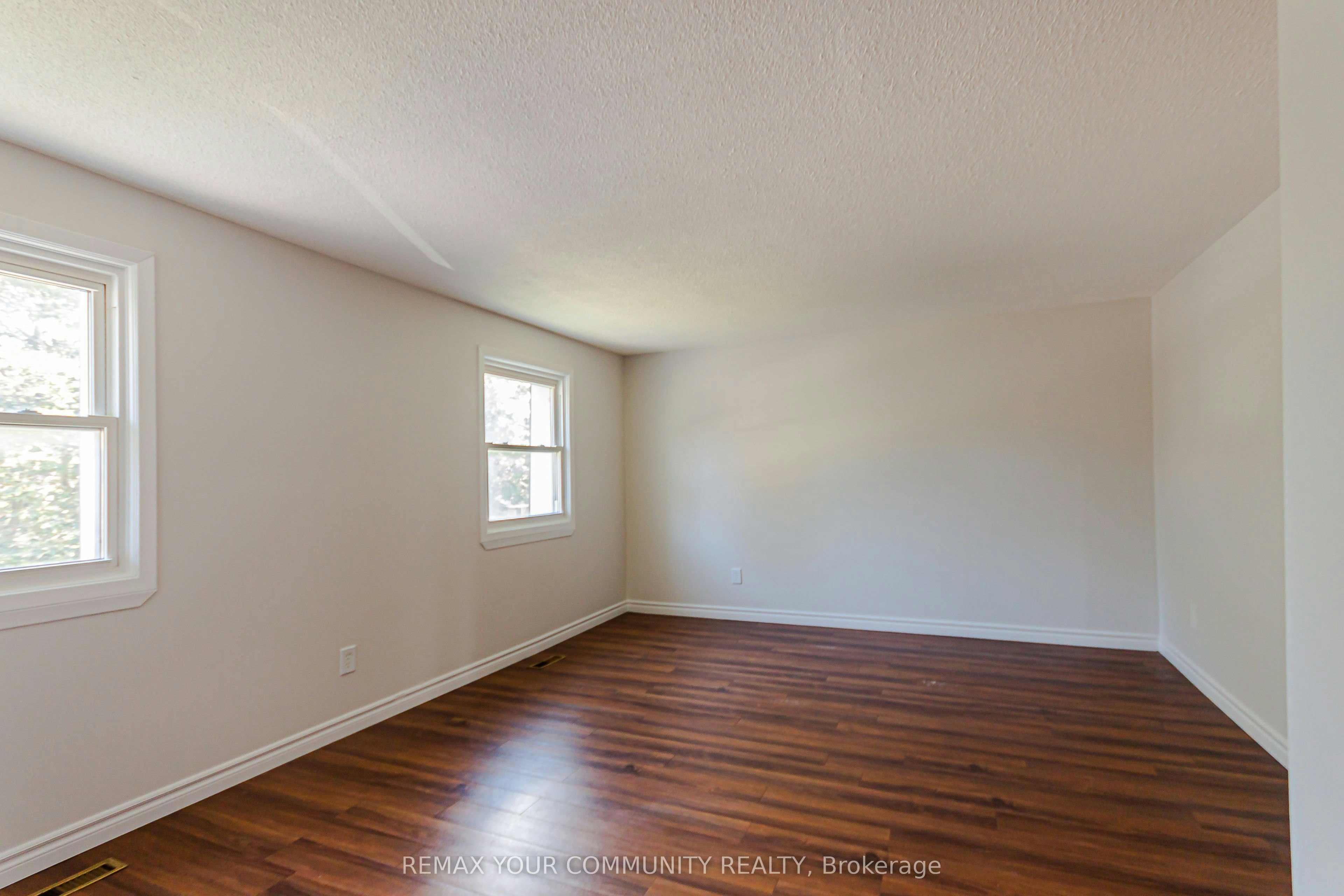 1319 Fenelon Crescent, Oshawa, ON, L1J 6G2 - 13