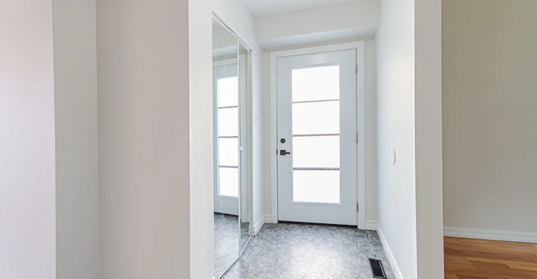 1319 Fenelon Crescent, Oshawa, ON, L1J 6G2 - 2