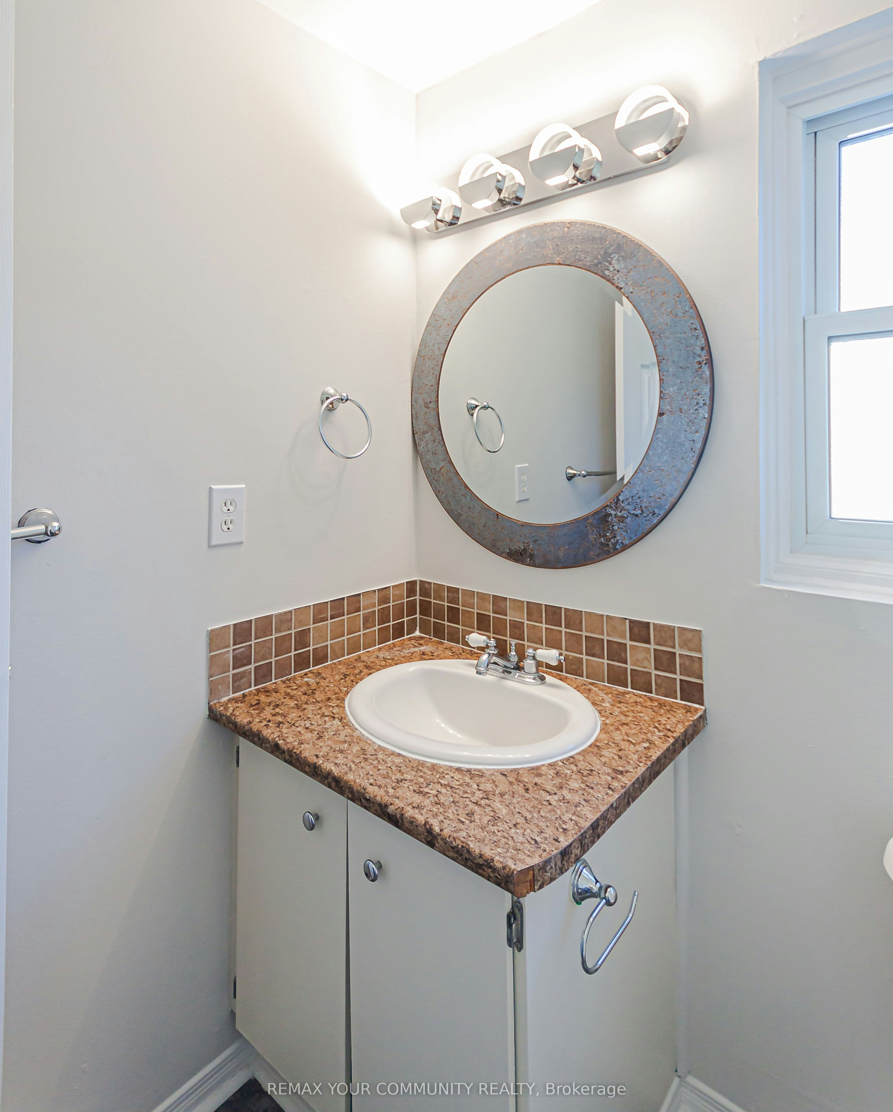 1319 Fenelon Crescent, Oshawa, ON, L1J 6G2 - 21