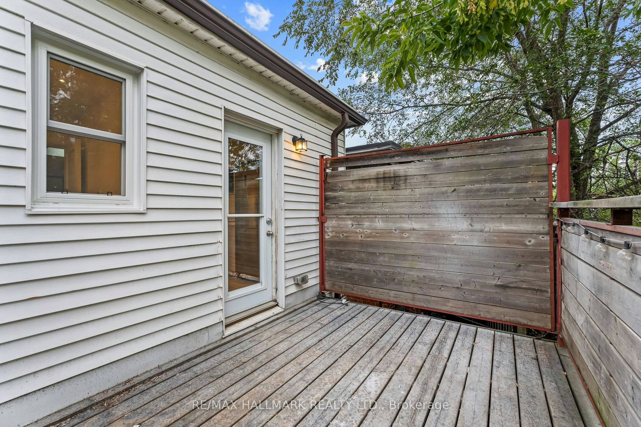 Upper-229 Kingston Road, Toronto, ON, M4L 1T5 - 26