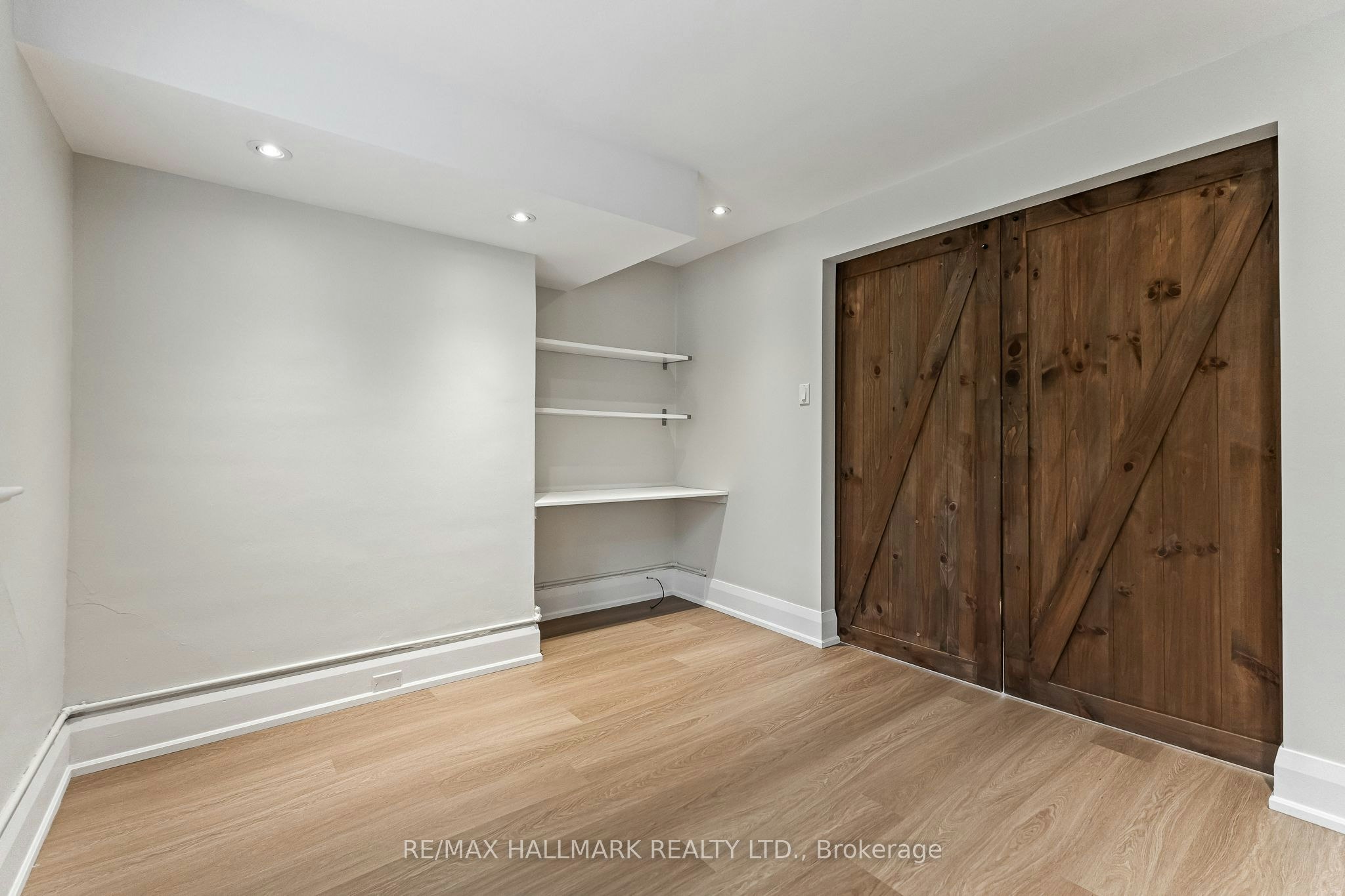 Upper-229 Kingston Road, Toronto, ON, M4L 1T5 - 14